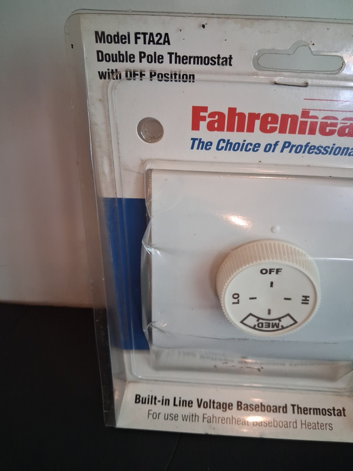 FAHRENHEAT DOUBLE POLE THERMOSTAT WITH OFF POSITION MODEL FTA2A
