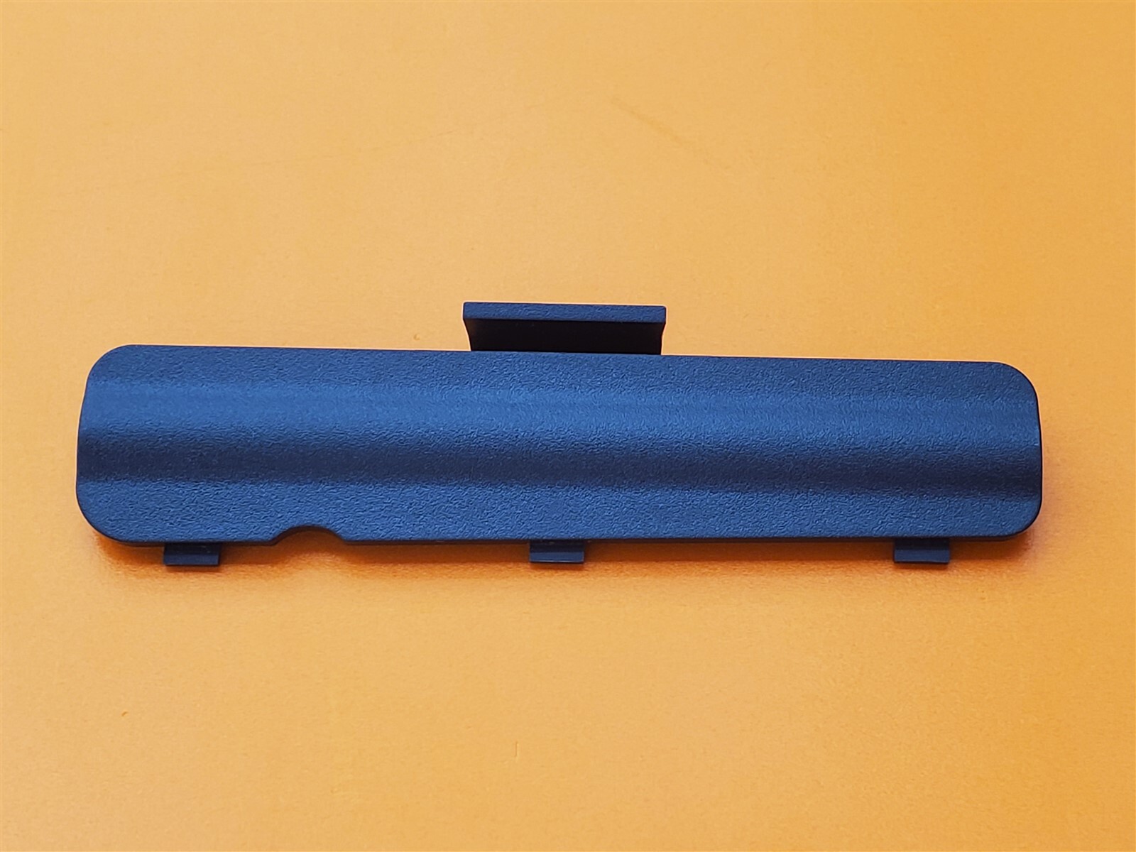 ⭐️⭐️⭐️⭐️⭐️ USED Dell RT7D40 129851-2 Battery Cover Plate