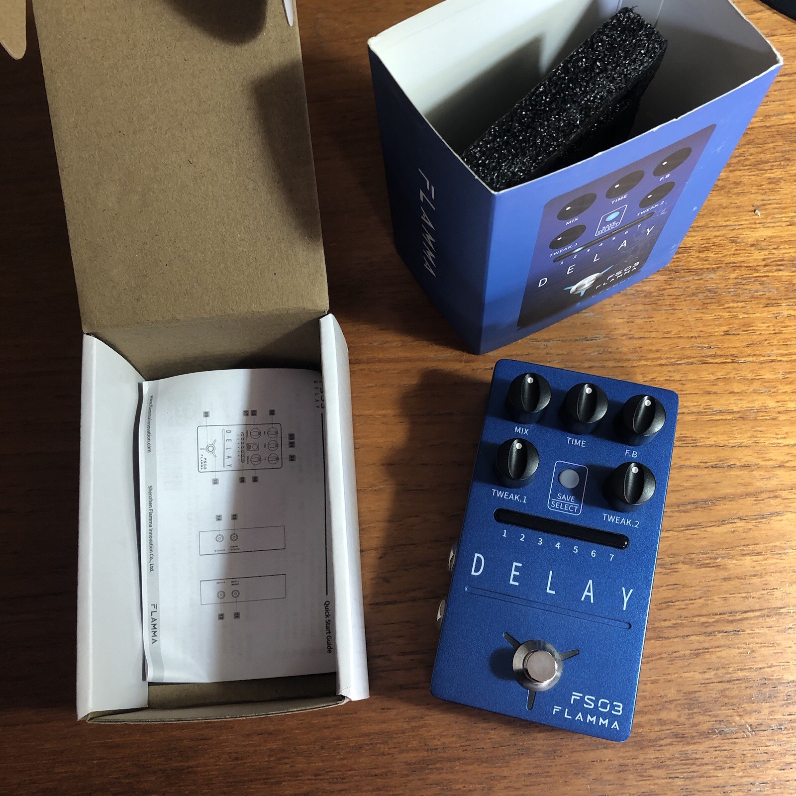 Flamma Stereo Delay/ Looper Pedal