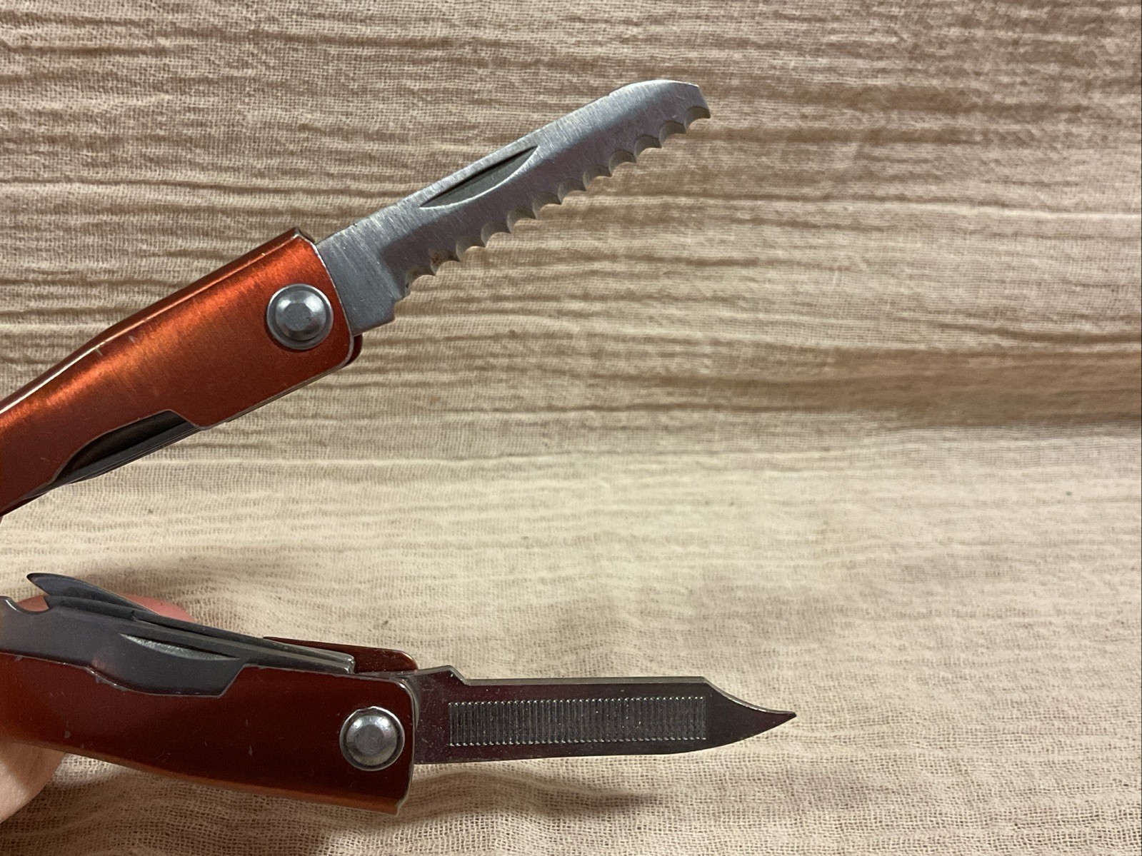 9 Tool Multi Tool Pliers