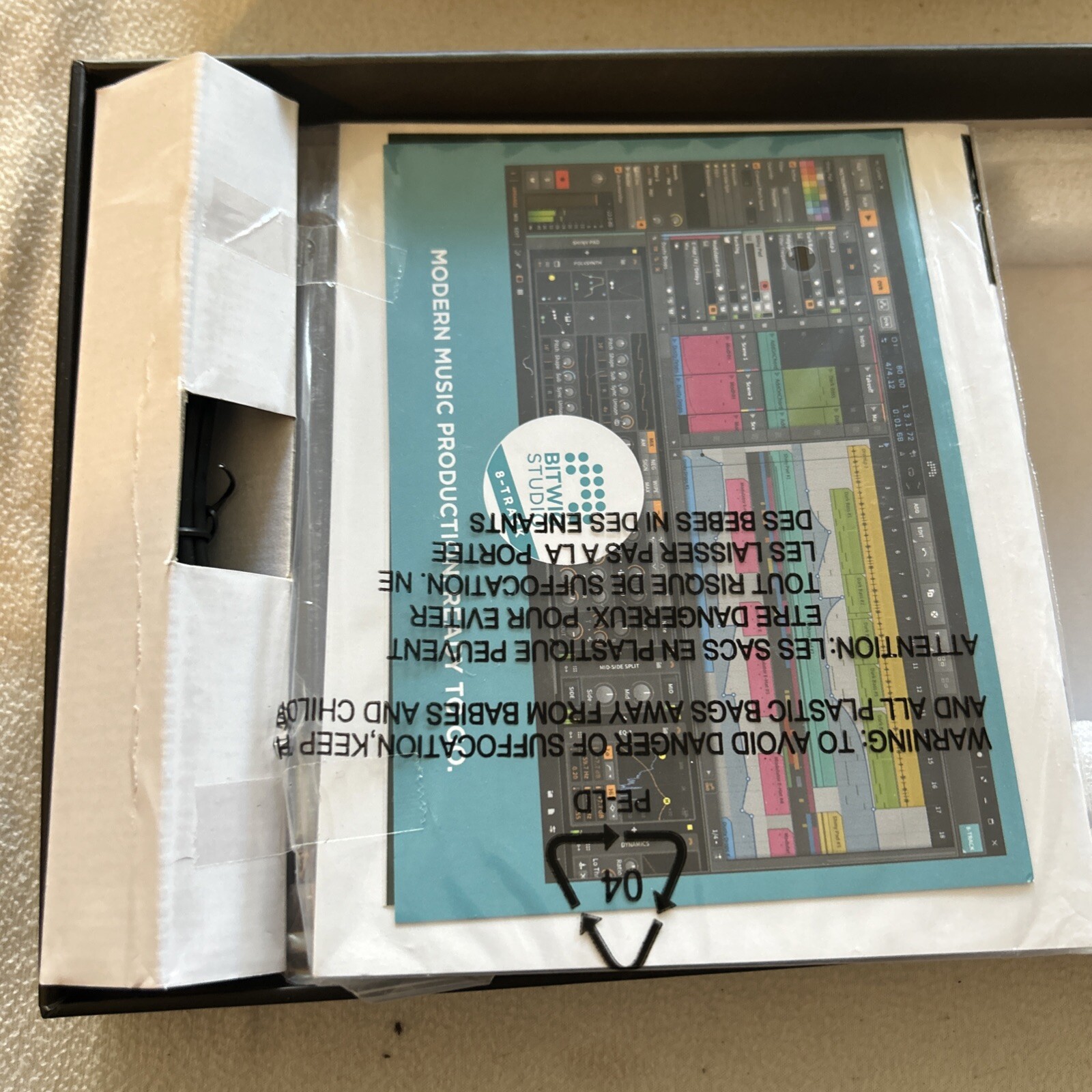 Xjam Artesia Pro Ultra-Portable Midi Pad Controller W/ Original Box