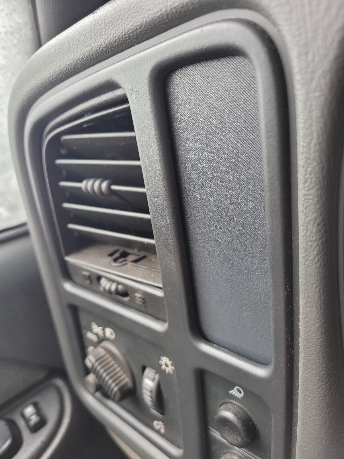 2000-2006 Sierra, Silverado, Escalade LH Drivers Side Dash Storage Pocket DELETE