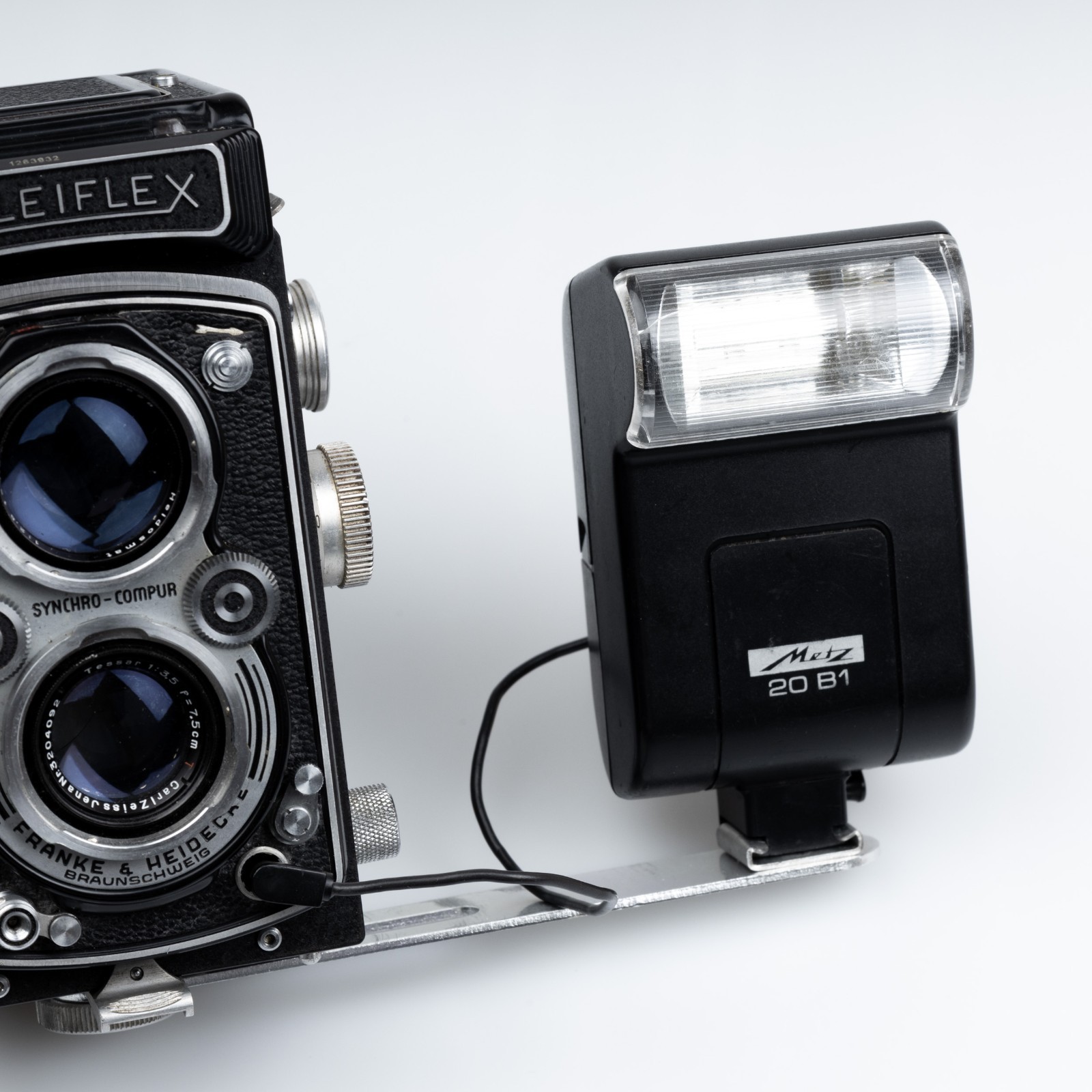 Metz 20 B1 Flash + Attachment for Rolleiflex TLR F 3.5 2.8 Rolleicord Germany