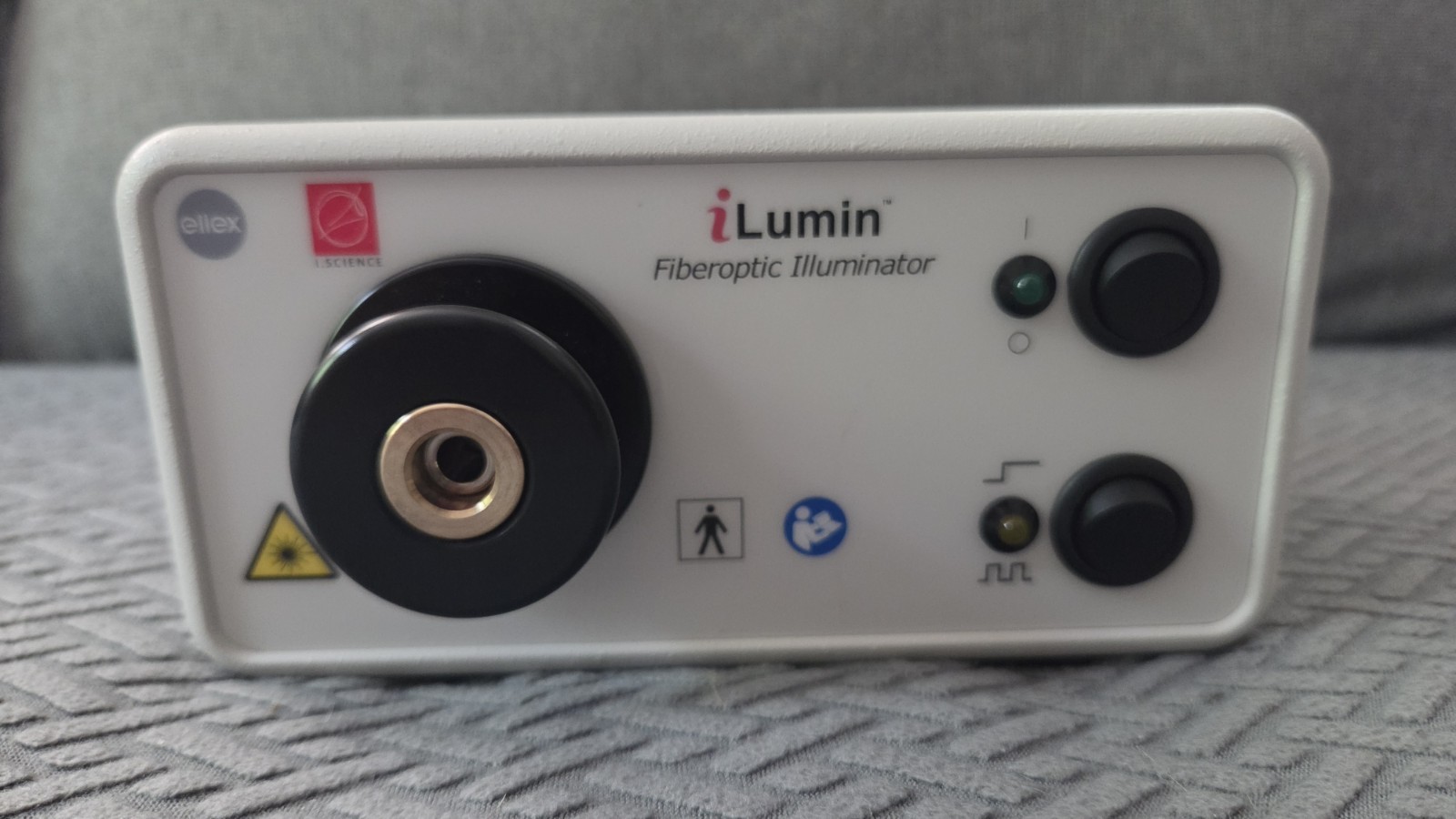 Ellex IScience FI-100 ILumin Light Source Portable Battery Operated