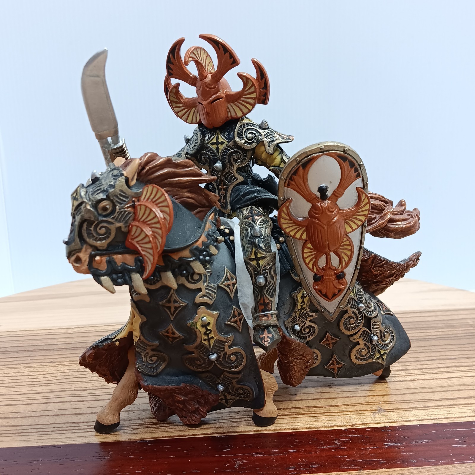 NEW PAPO 38986 Dark Beetle Warrior Knight with Horse - RETIRED Sword  Shield