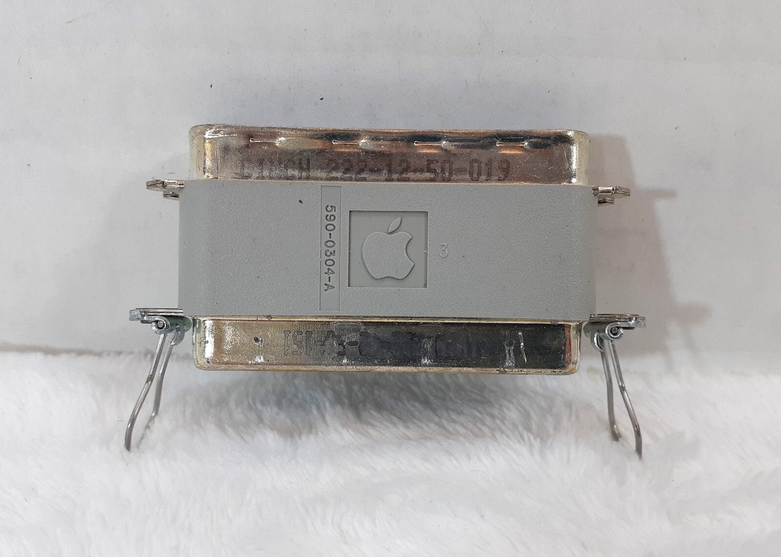 Vintage Apple Macintosh SCSI Pass-through Terminator 590-0304-A Gray