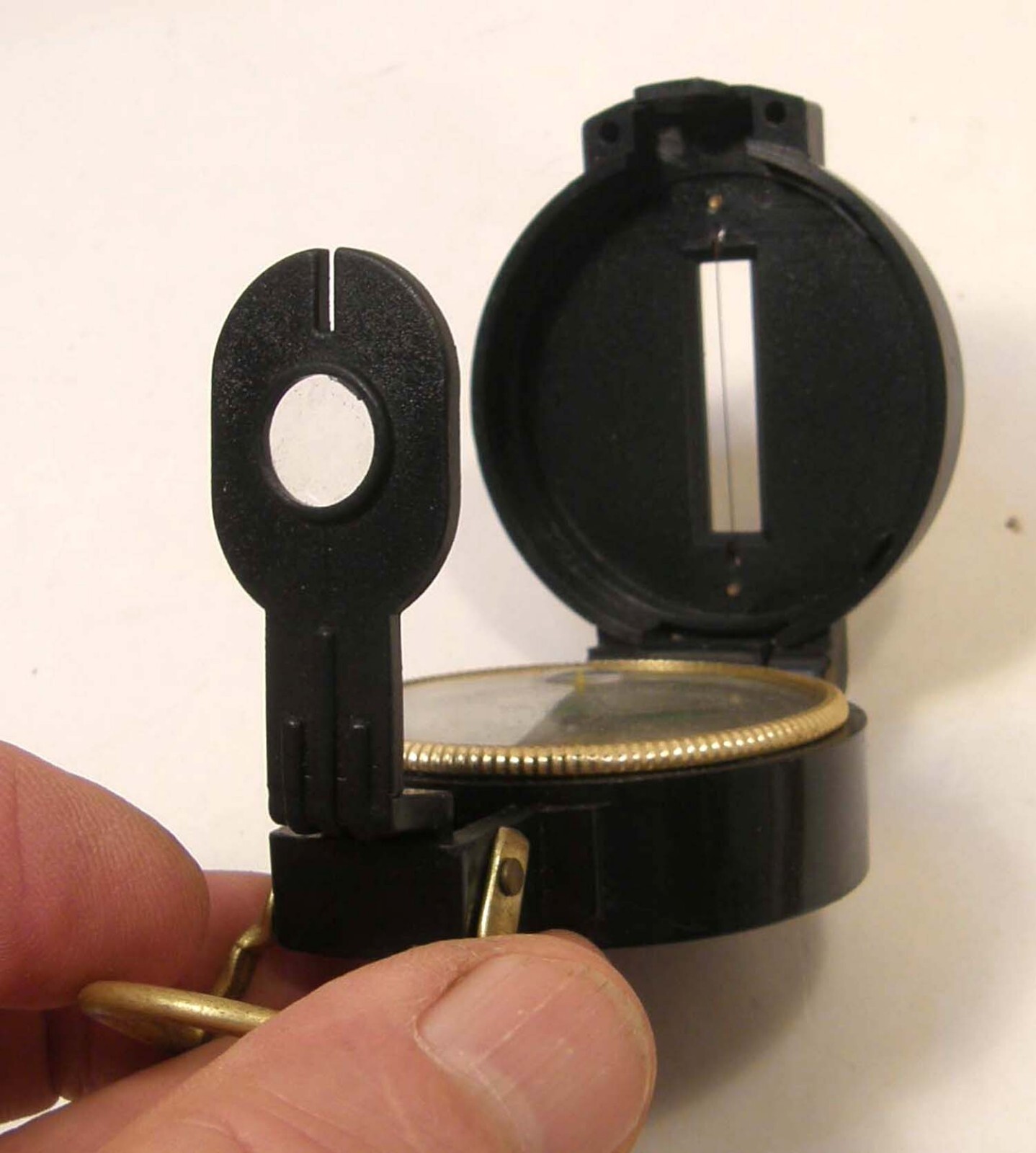 VINTAGE MILITARY ENGINEER CORPS STYLE DIRECTIONAL FOLDING POCKET COMPASS