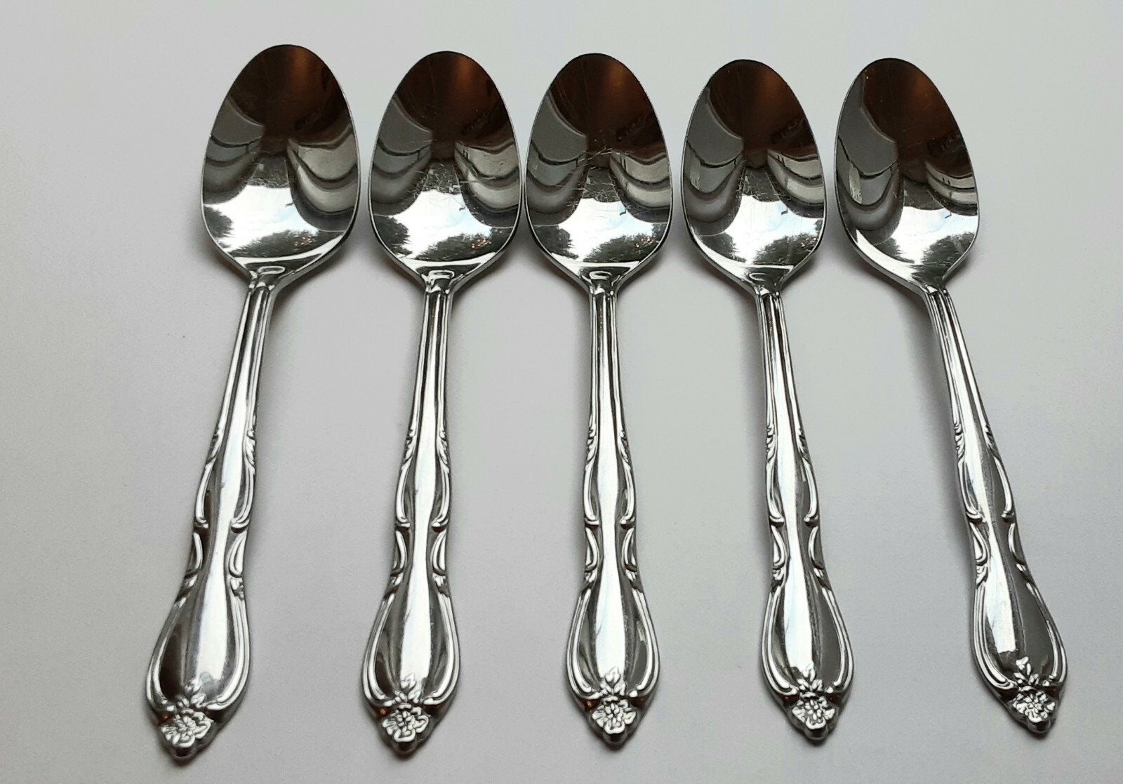 (5) Wm A. Rogers Oneida MONTCLAIR Floral Tip Stainless Teaspoons~Free Shipping