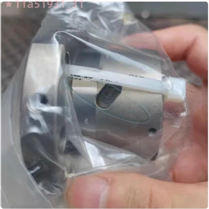 One New HIWIN R32-5T4-FSI-0.05 3205R Ball Screw Nut