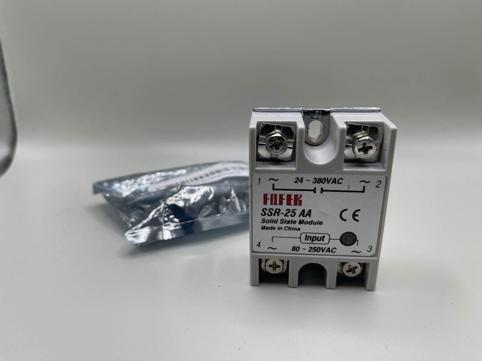 Single Phase Solid State Relay SSR-25AA Control AC 80-250VAC to 24-380VAC