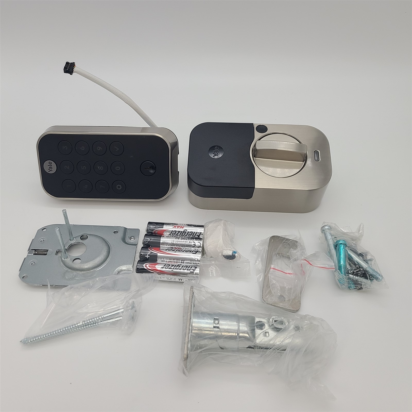 Yale Security Assure Lock 2 Deadbolt, Satin Nickel Keyed Smart Entry Lock *READ*
