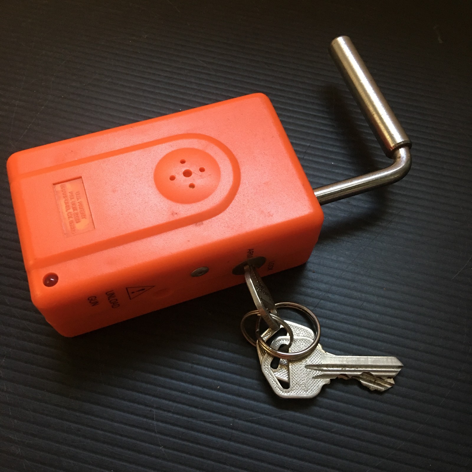 Vintage Keyed Gun Lock Safety Alarm Device With 3 Keys 6"L x 3.5"W