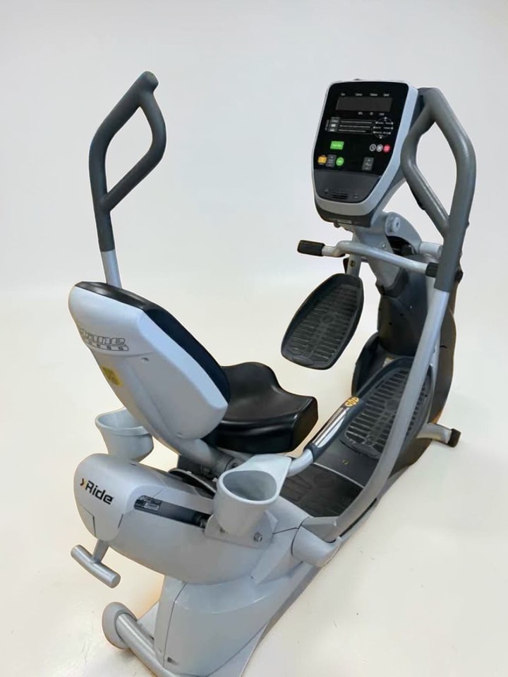 Octane XR 6000 Seated Elliptical - Cleaned & Serviced