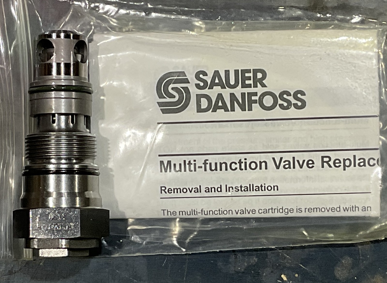 NEW Sauer Danfoss 8510022-1 Multi-function valve SERIES 90 PUMP