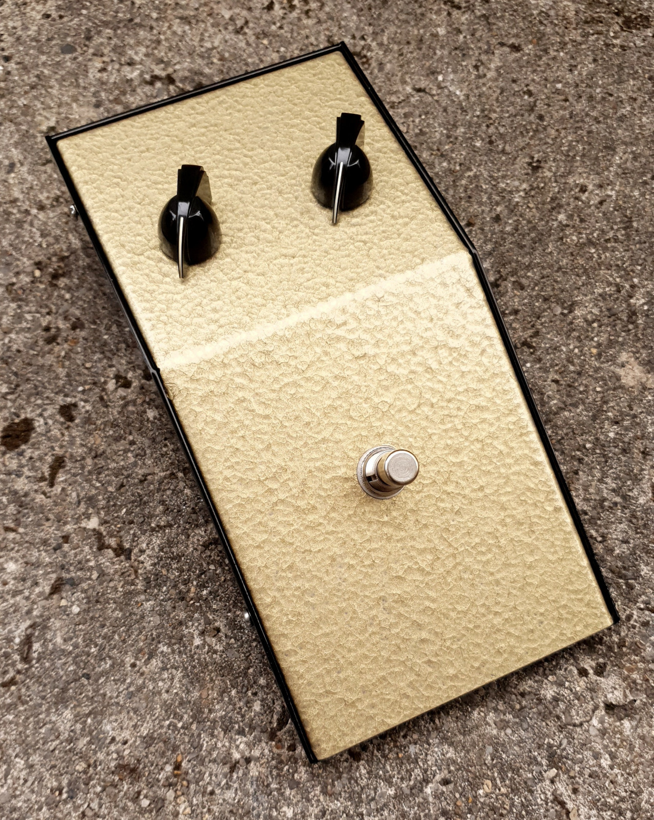 Super Electric MkI Wedge - Fuzz Pedal Tone Bender