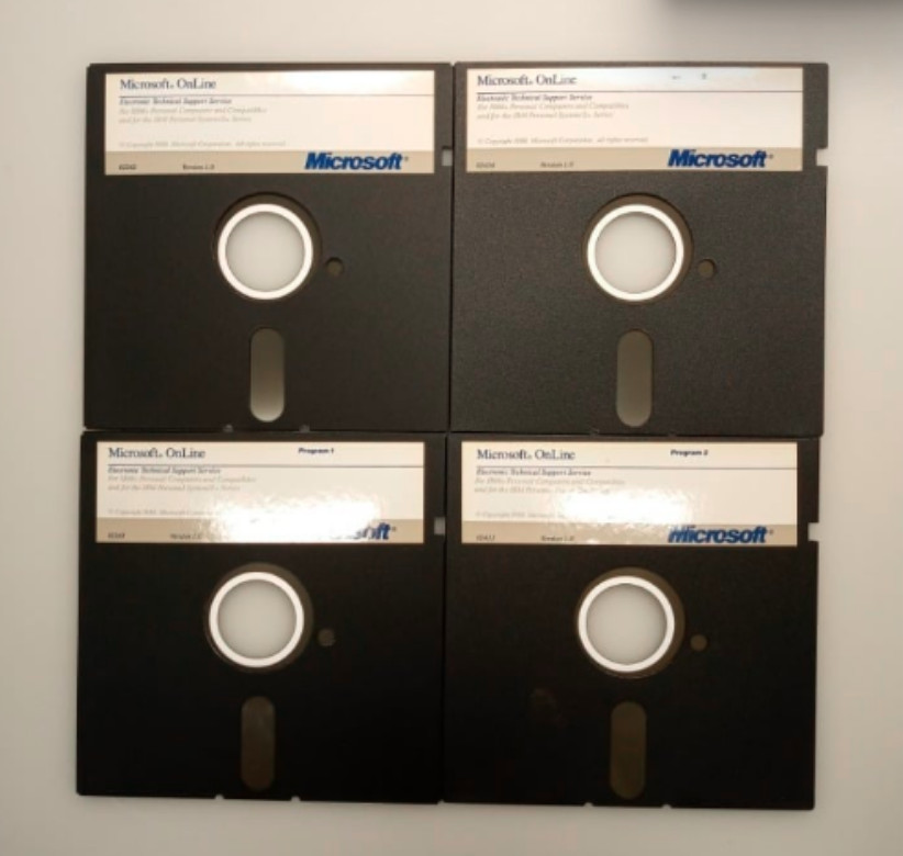 VTG MICROSOFT ONLINE V. 1.0 PROGRAM & UTILITIES INSTALL 5.25 FLOPPY COMPLETE SET