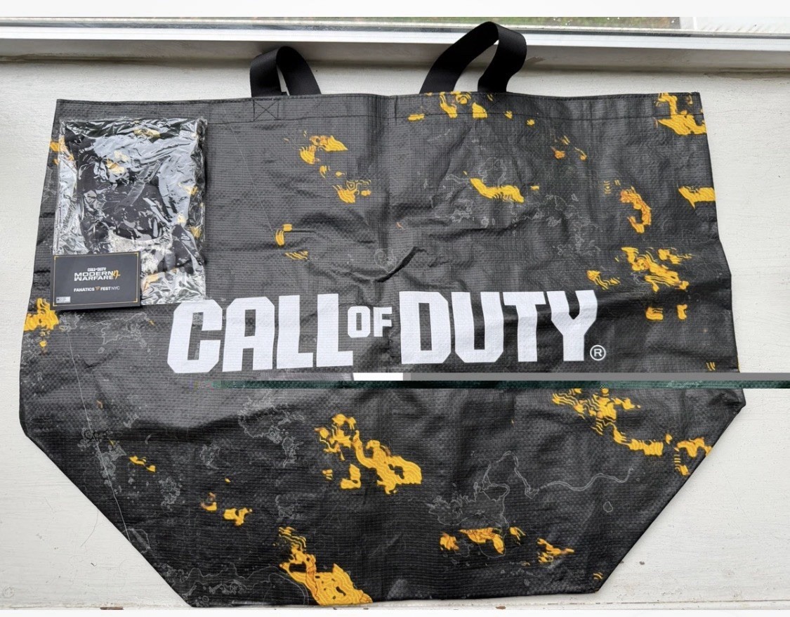 Call of Duty MW4 Tote Bag, Ghost Baklava & Beta Code - Fanatics Fest Exclusive