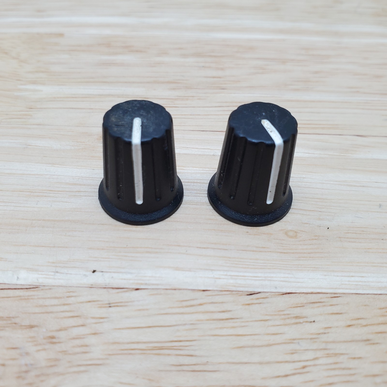 Behringer VMX 100 500 1000 Mixer Replacement Turning Knobs OEM  ORIGINAL