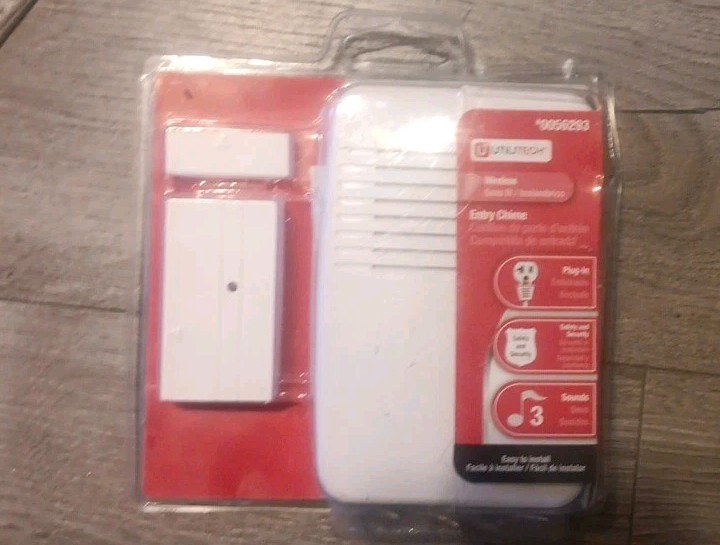 Utilitech Wireless Doorbell w/ Sensor 3 Chimes White Finish UT-7368-90