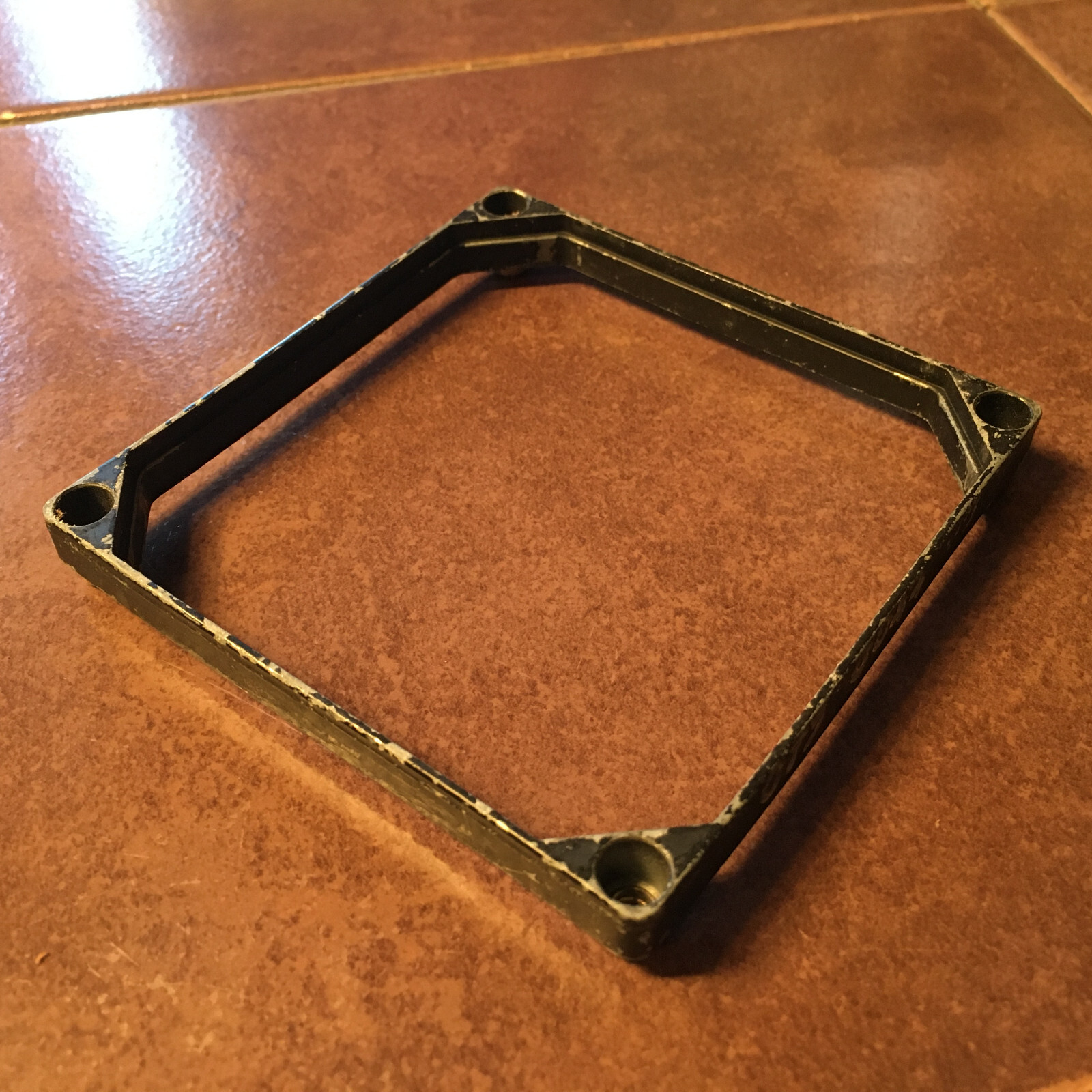 King 073-0044-00 Instrument Backmount 3.25 x 3.25"