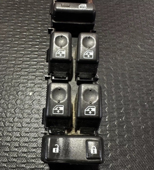 03-06 Chevy Silverado/GMC Sierra Master Window Control Switch OEM 10398564