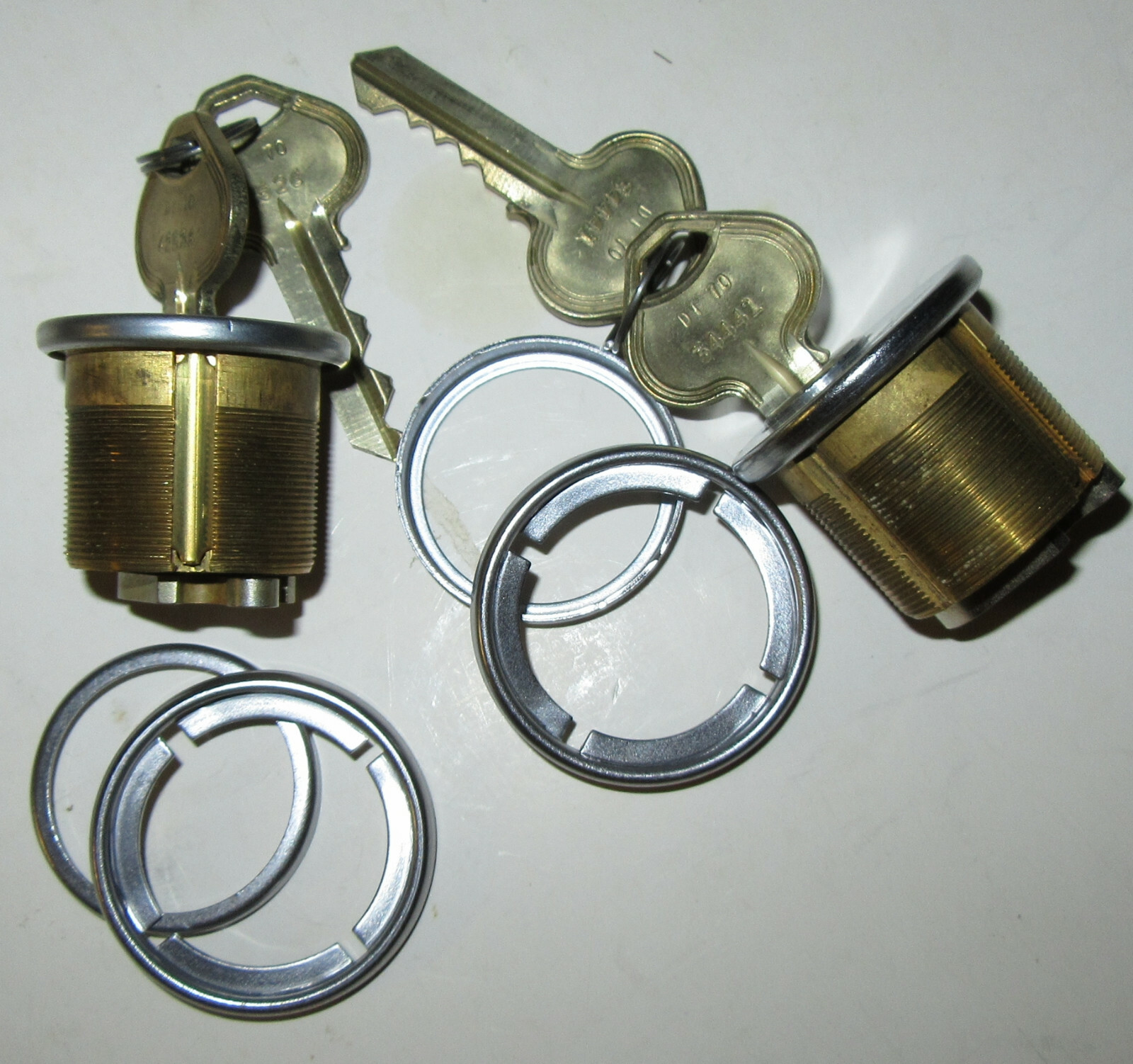 2 Pack NOS LOCKSMITH ORIG Cylinders RUSSWIN 1 1/8" MORTICE CYL W/keys D1 70