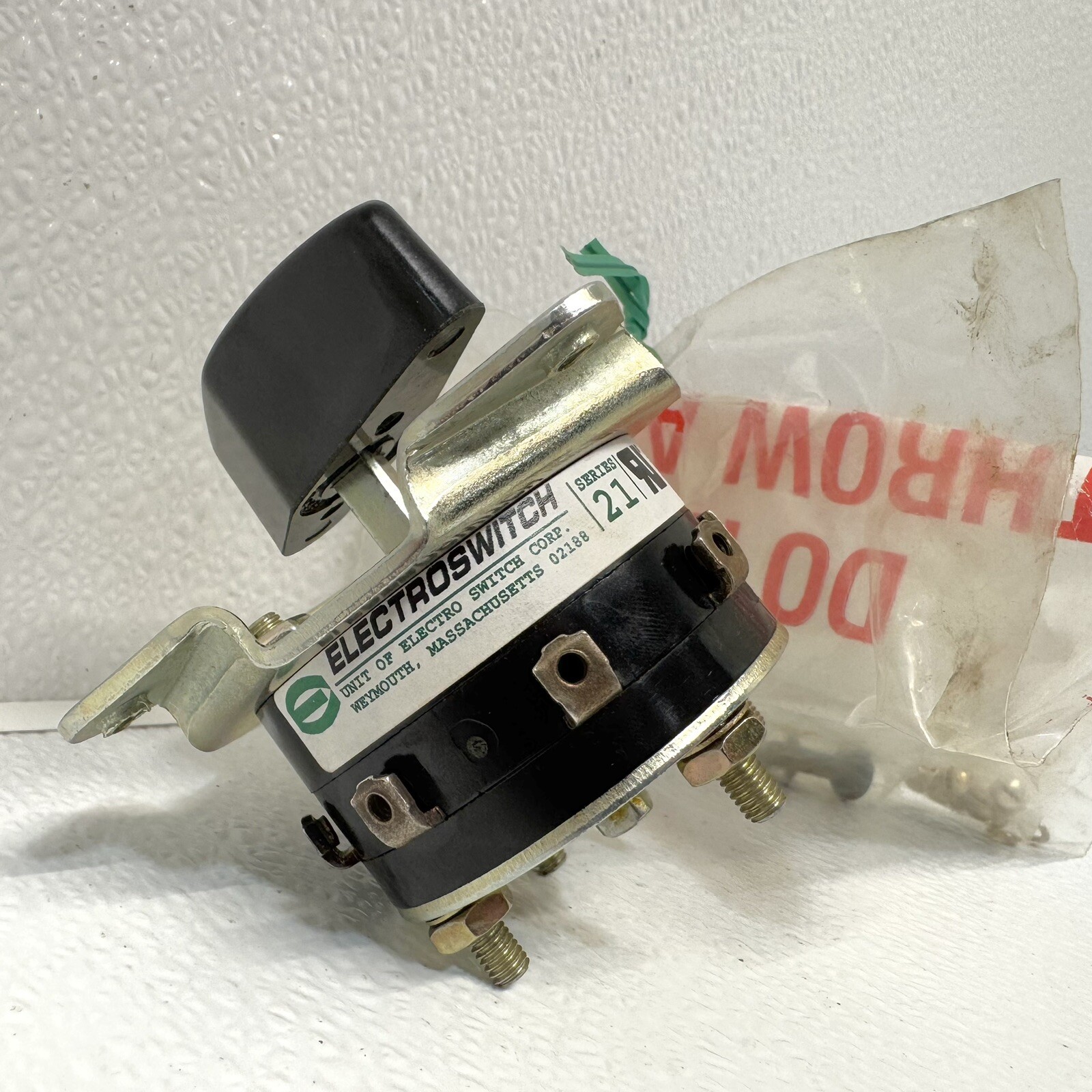 Electroswitch 21301A Selector Switch Series 21 10A-125VAC *With Hardware*