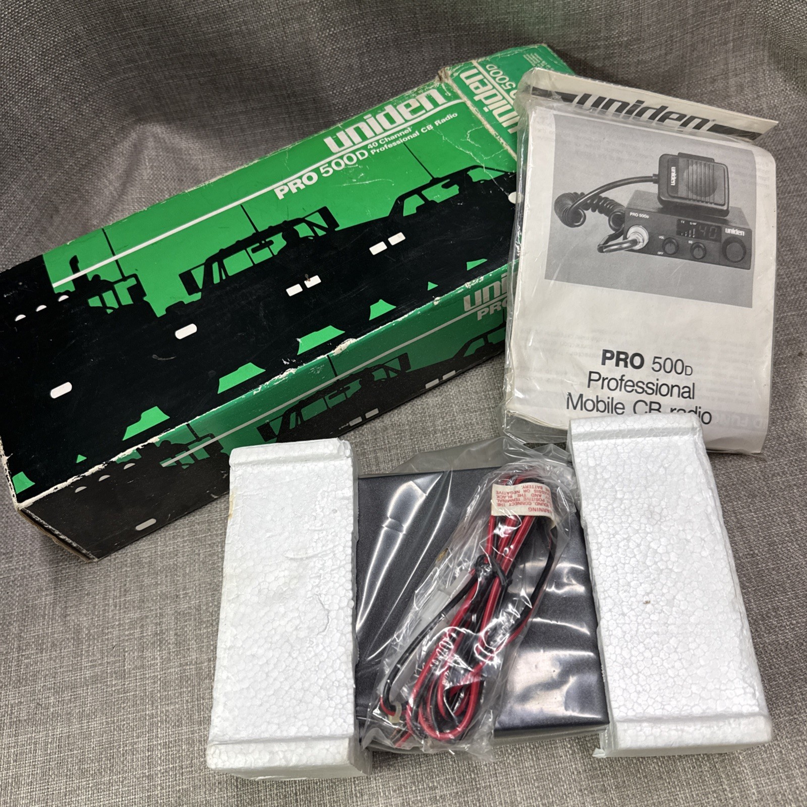 Uniden Pro 500D 40 Channel CB Radio New Never Used