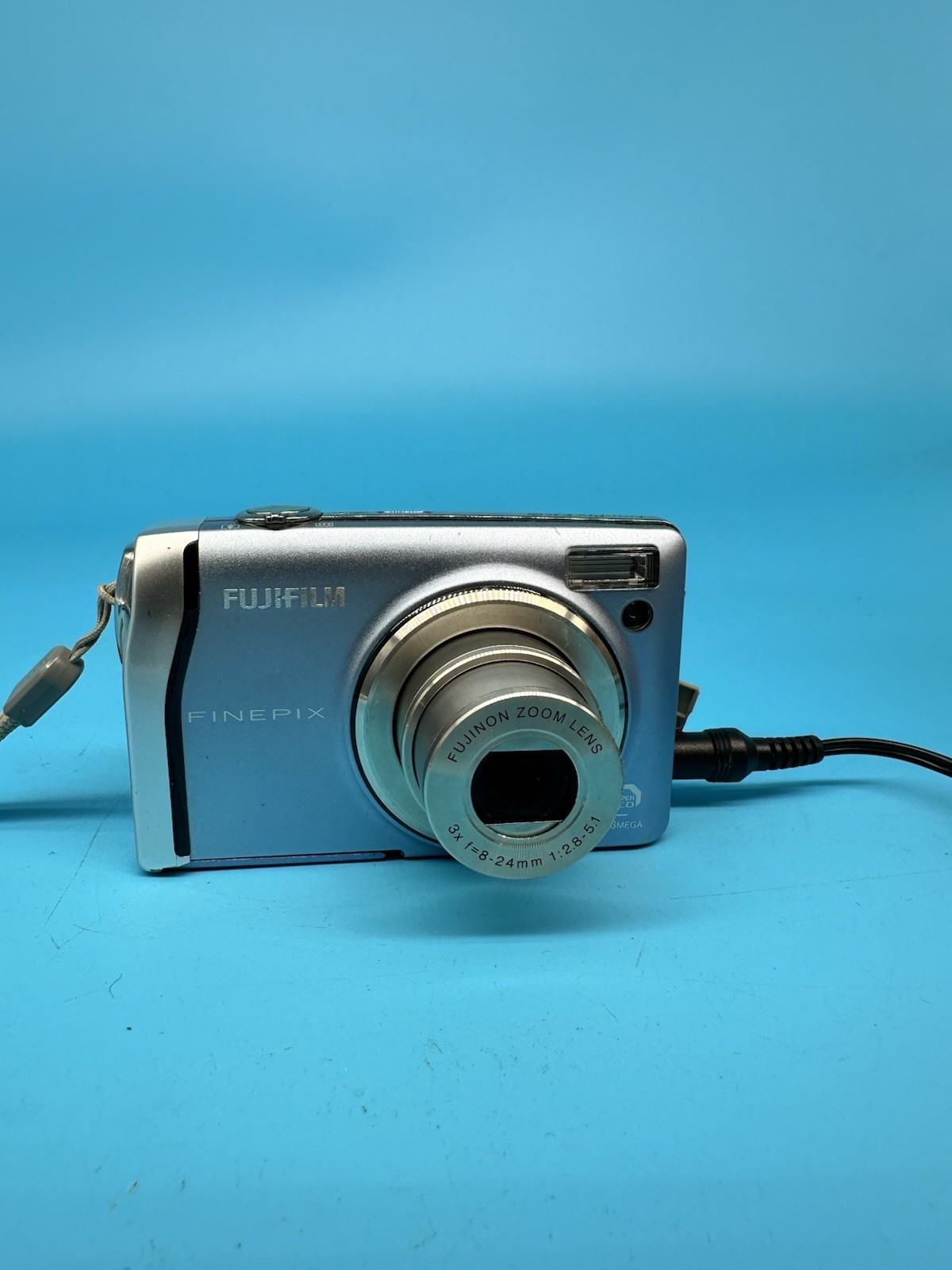 Fujifilm FinePix F45fd 8.3MP Digital Camera, Blue - Tested *camera Only*