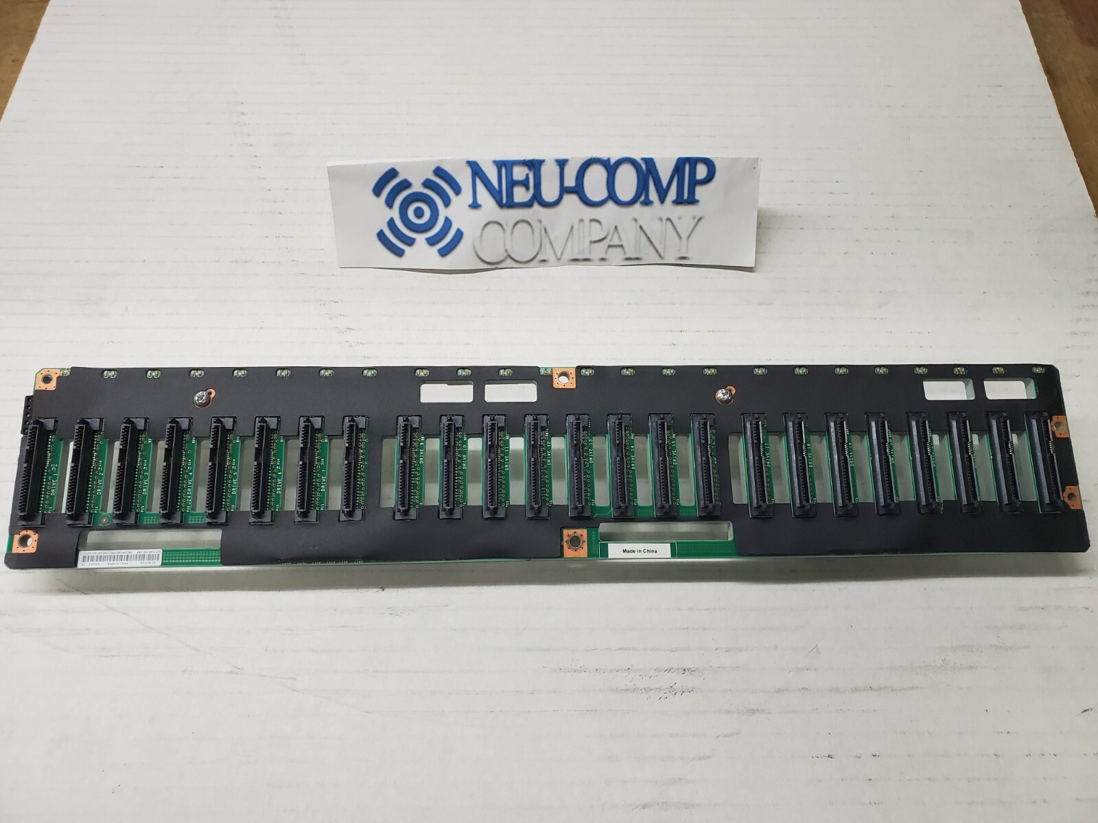 IBM 207224C 207224E 2072S2C 2072SEU Storwize V3700 SFF Midplane 00Y2422 00Y2441
