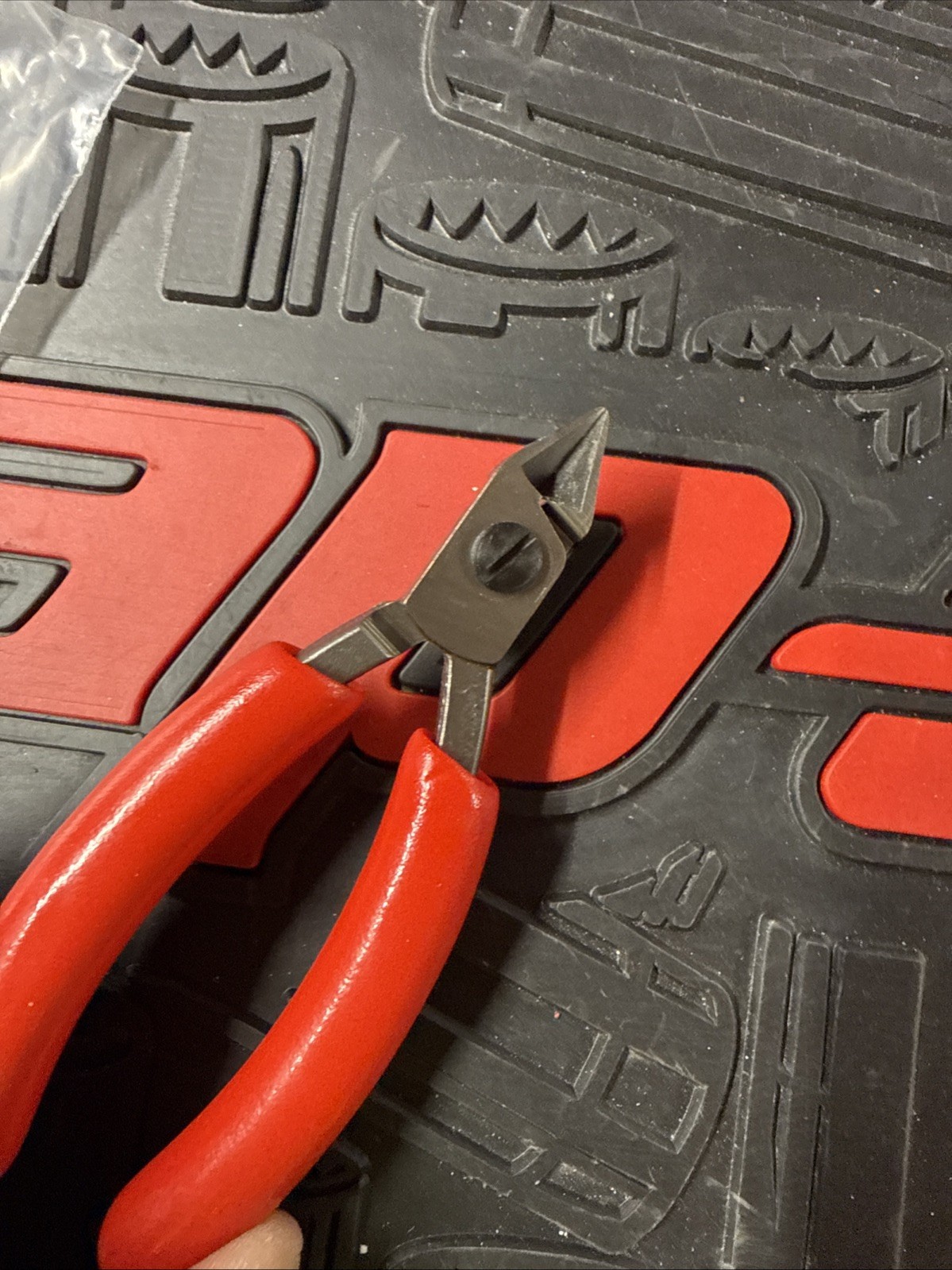 NEW Snap-on P88145A Soft Grip Precision Oval Diagonal Flush Cutting Pliers