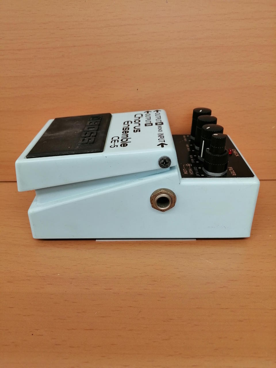 Boss Ce-5 Effector
