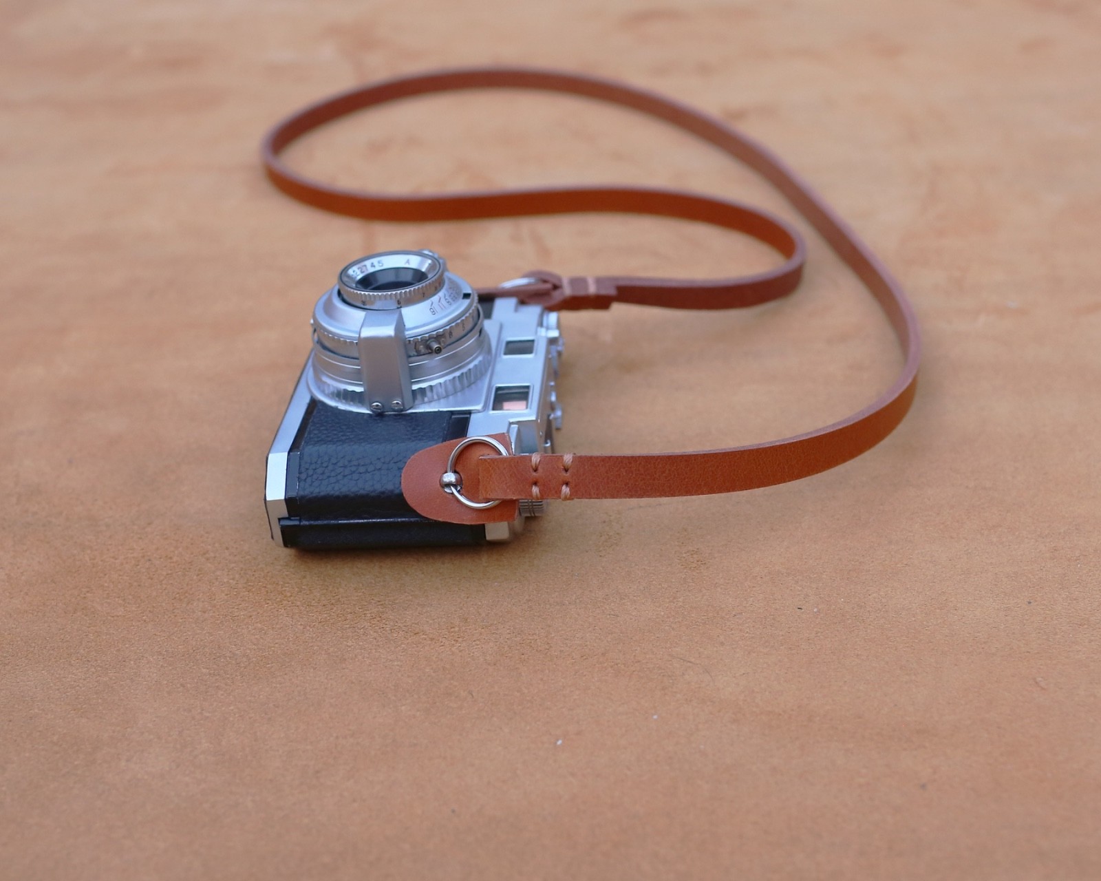 Windmup Rugged Brown: Artisan Hand-Stitched Leather camera strap