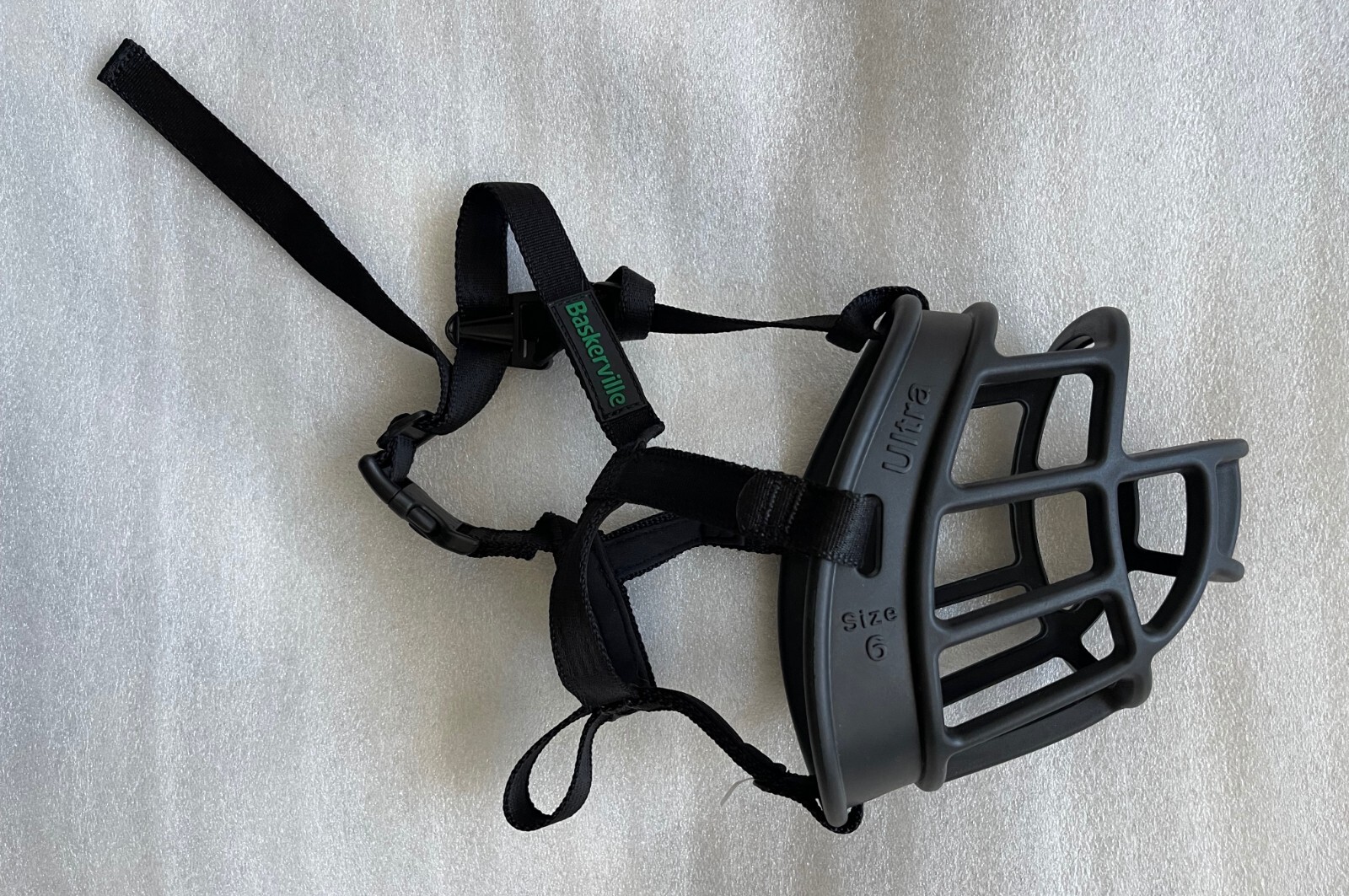 BASKERVILLE, SIZE 6 ULTRA DOG MUZZLE, NWOT, NEW USED