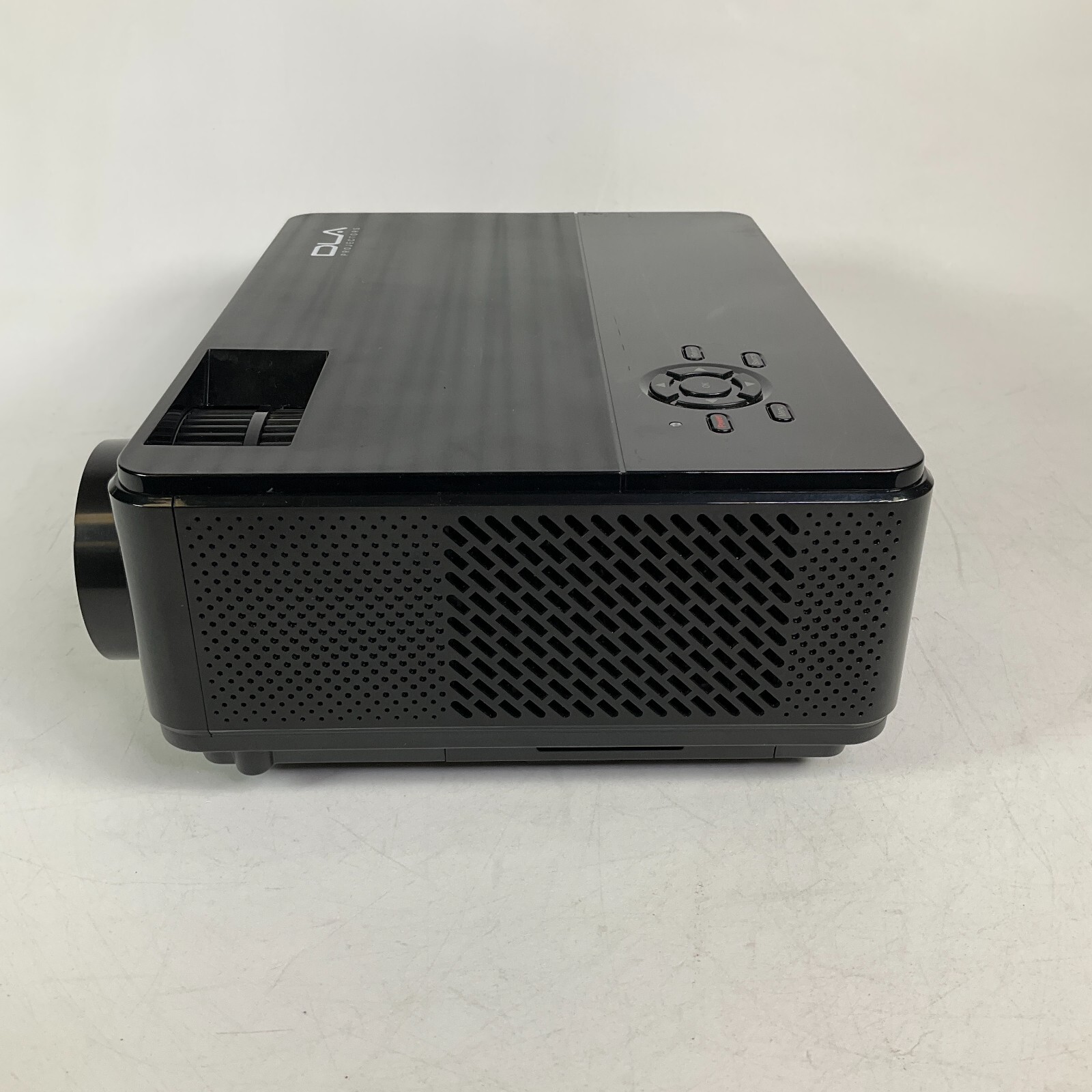 DLA X400R LED Projector with Mount Tested Working