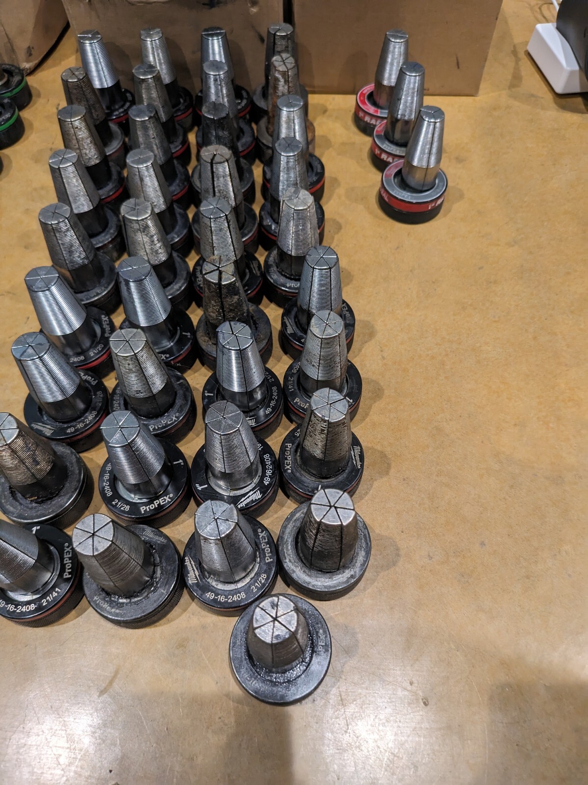 Used Milwaukee 1'' PEX Expansion Interlocking Head 49-16-2408