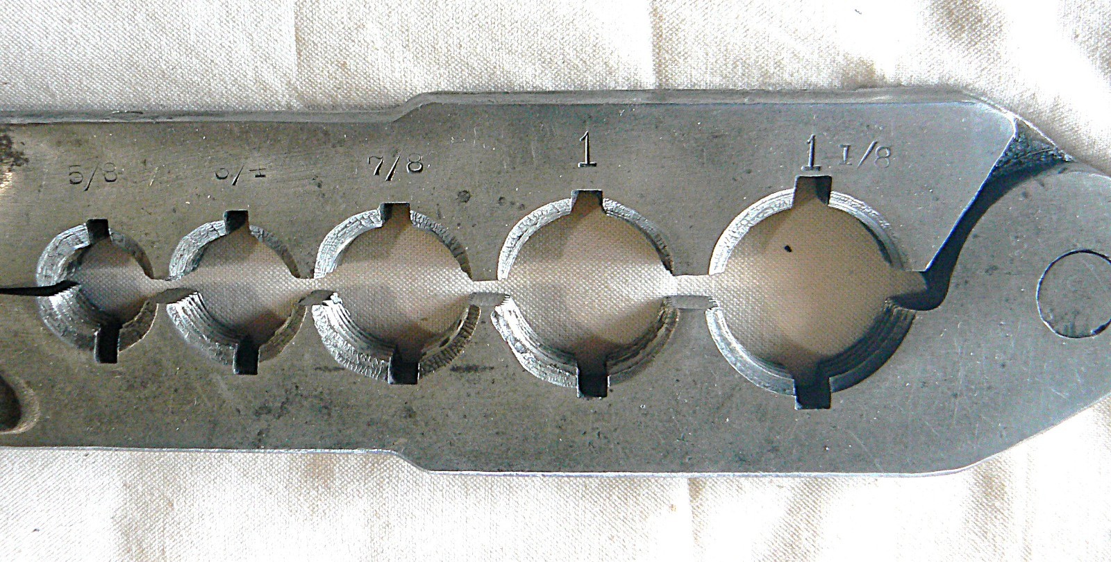 Axel Spindle Threader Repair Chaser Rethreading Die Tool
