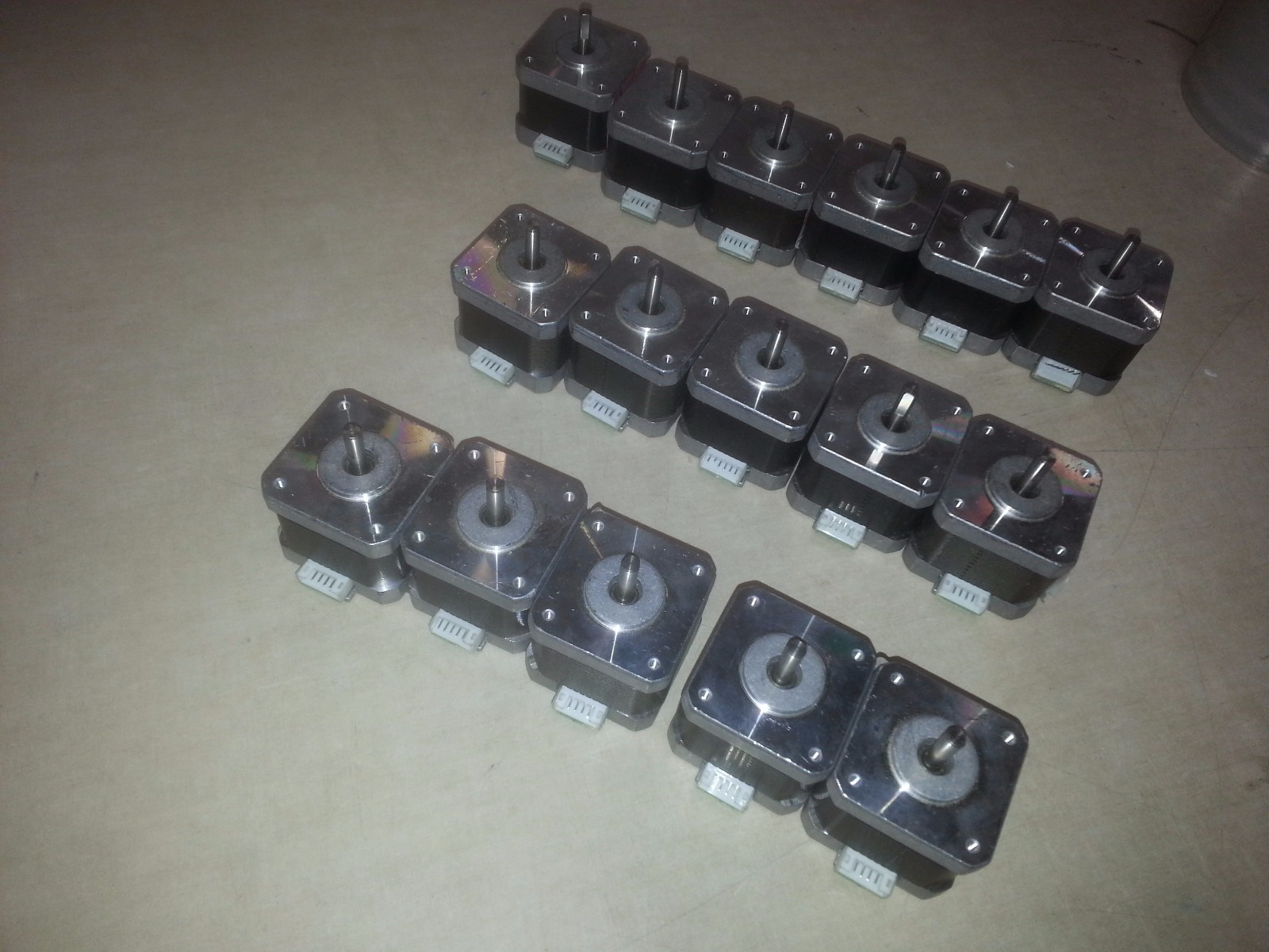 LOT OF 16 - Moons Stepping Motor 17HD2002-03N