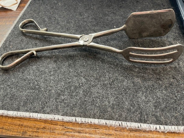 Vintage Style Cake Serving Tongs 10"