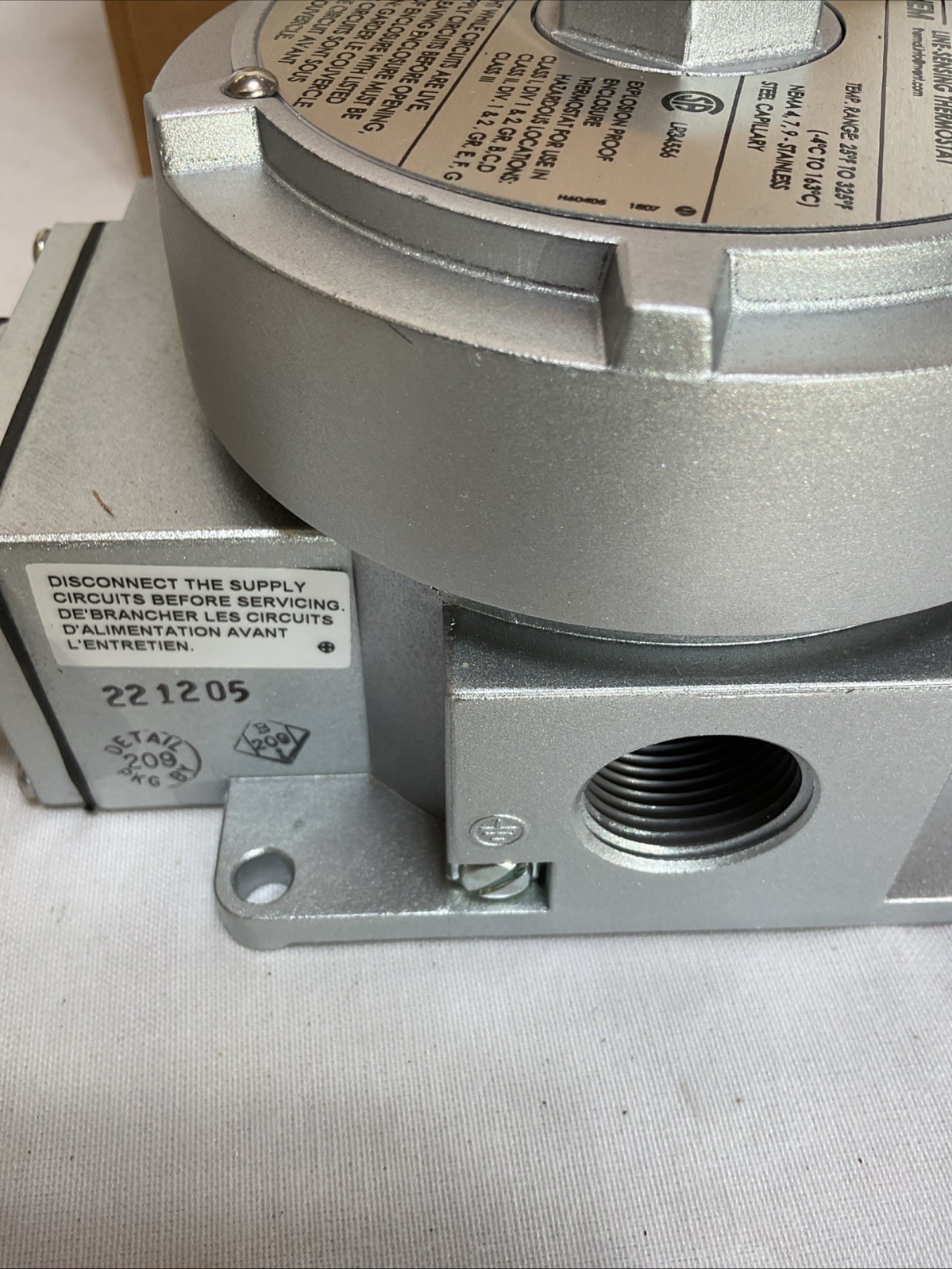 Raychem E507S-LS Line-Sensing Thermostat NEW