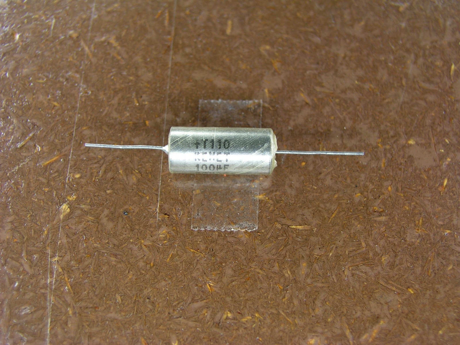 S00774-233 (1 Pc Lot) 100 mfd 20 volt 20V solid electrolyte tantalum capacitor