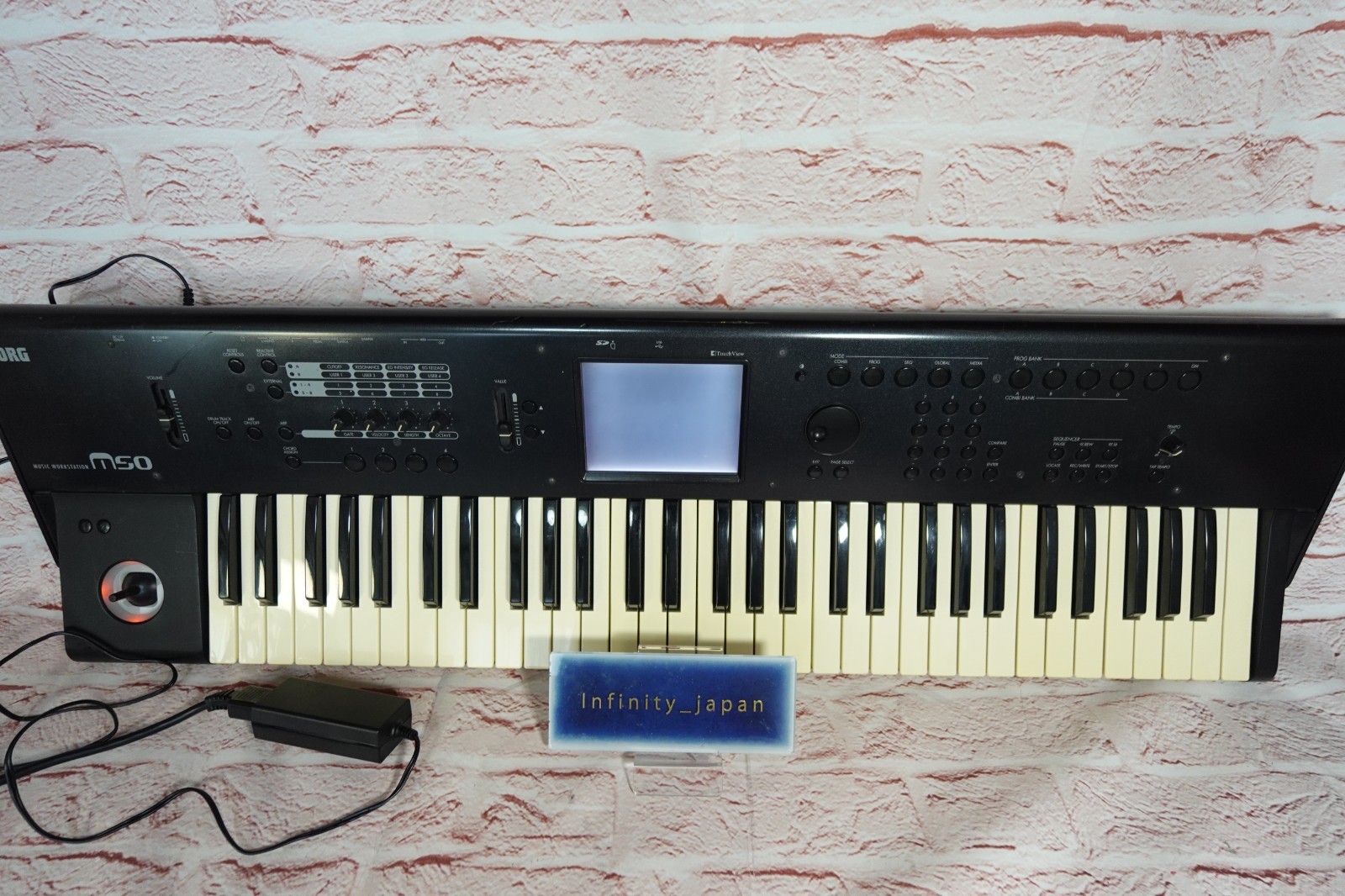 Korg M50 61-Key Music Workstation Synthesizer 100V Tested Mint w/ Case Adapter