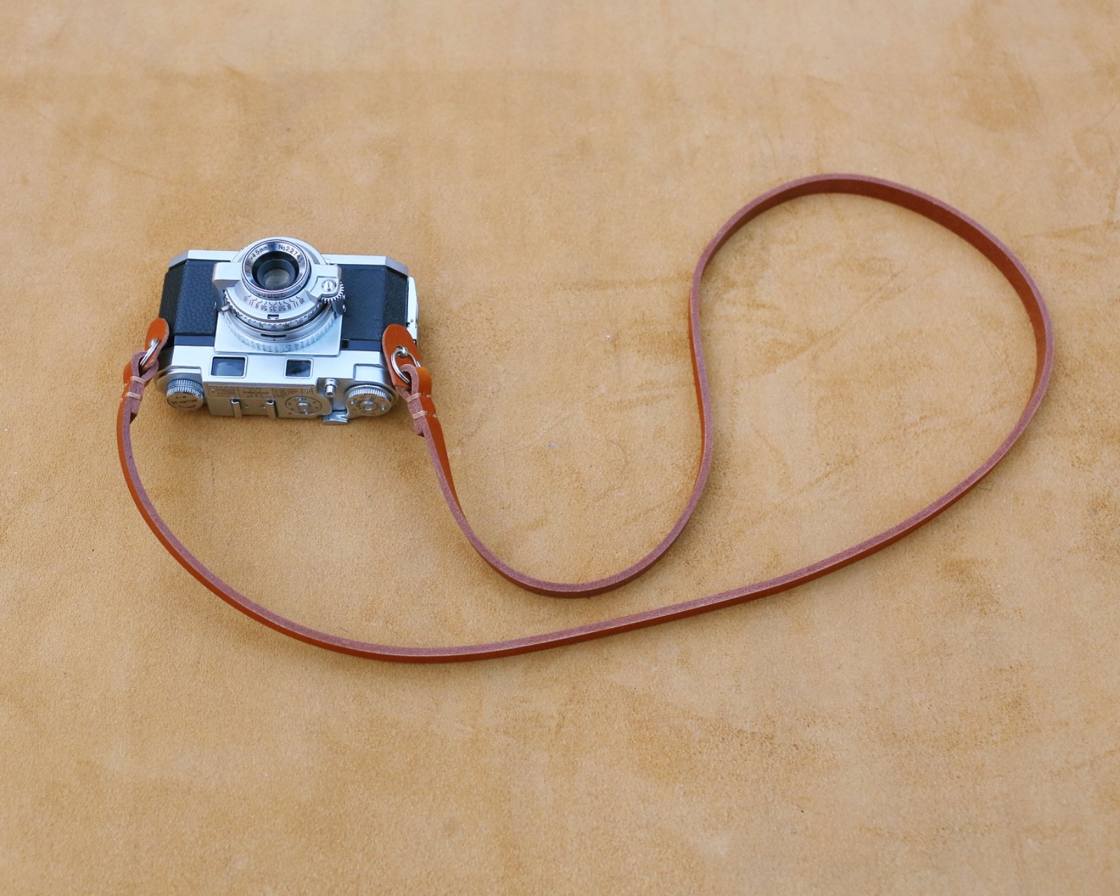 Windmup Rugged Brown: Artisan Hand-Stitched Leather camera strap