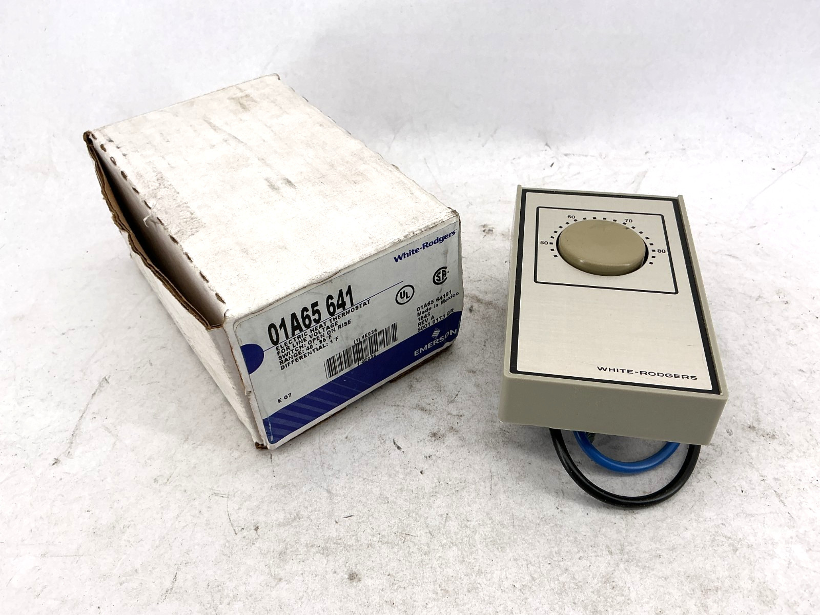 New White-Rogers Emerson 01A65-641 Electric Heat Thermostat Line Voltage 40-85F