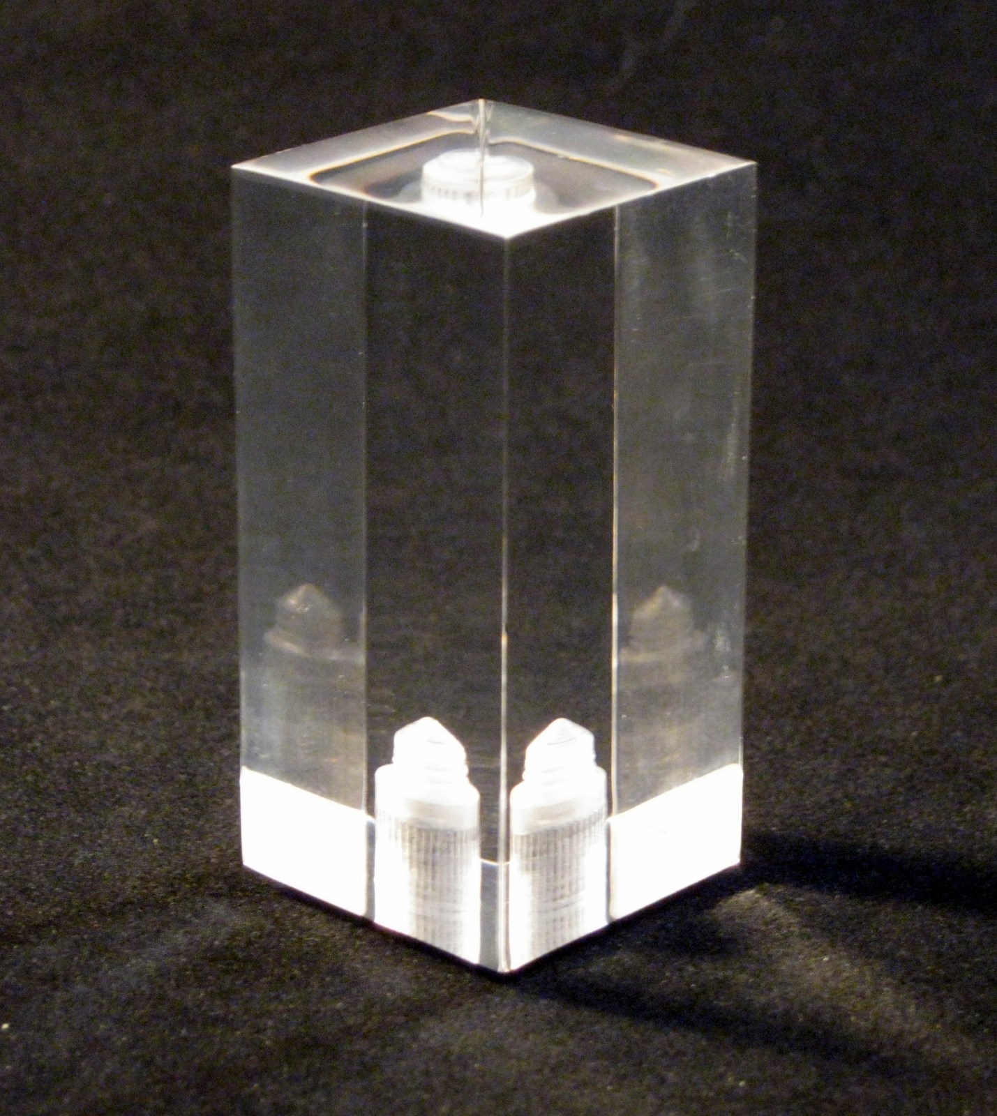 Lamp Finial-Transitional ACRYLIC RECTANGULAR CUBE 2" Ht. CLEAR-FS