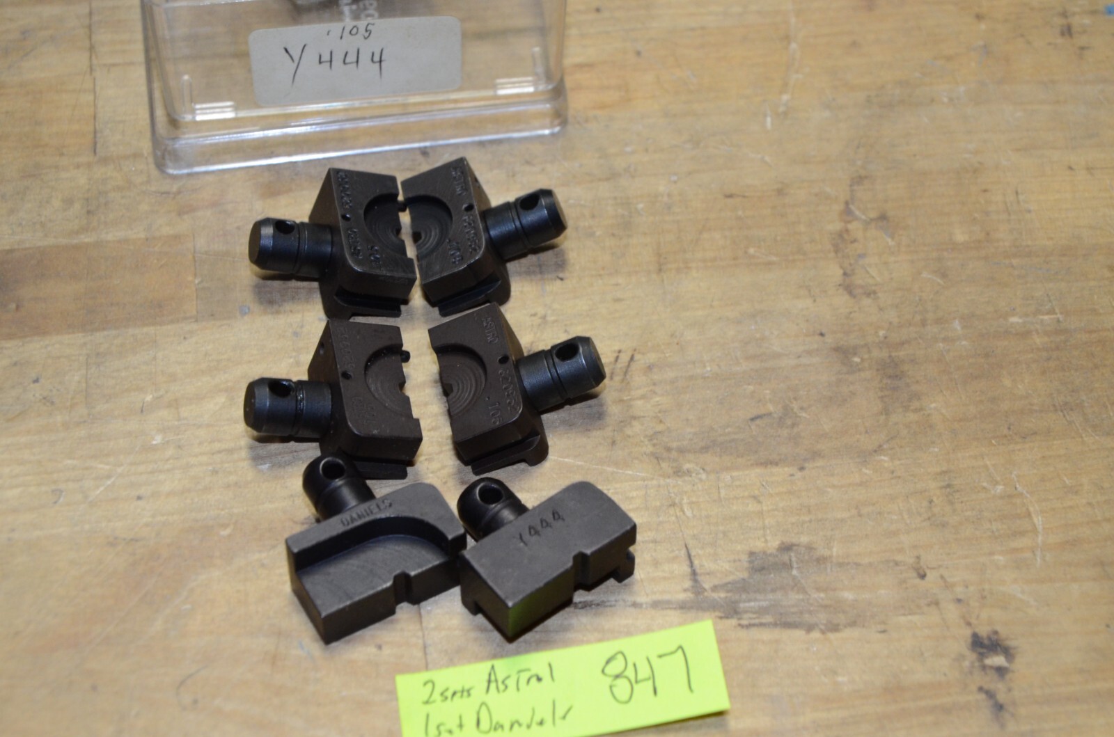 DMC Daniels Y444 or Astro 620332 .105 Diameter Crimp Die Set Used