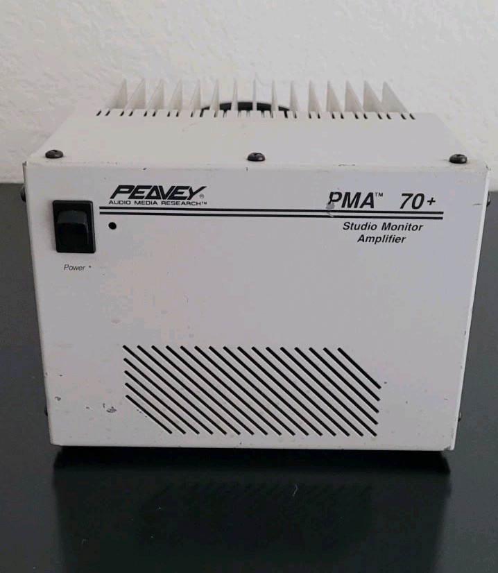 Peavey PMA 70+ 35/100 W RMS 8 ohm 2 Channel