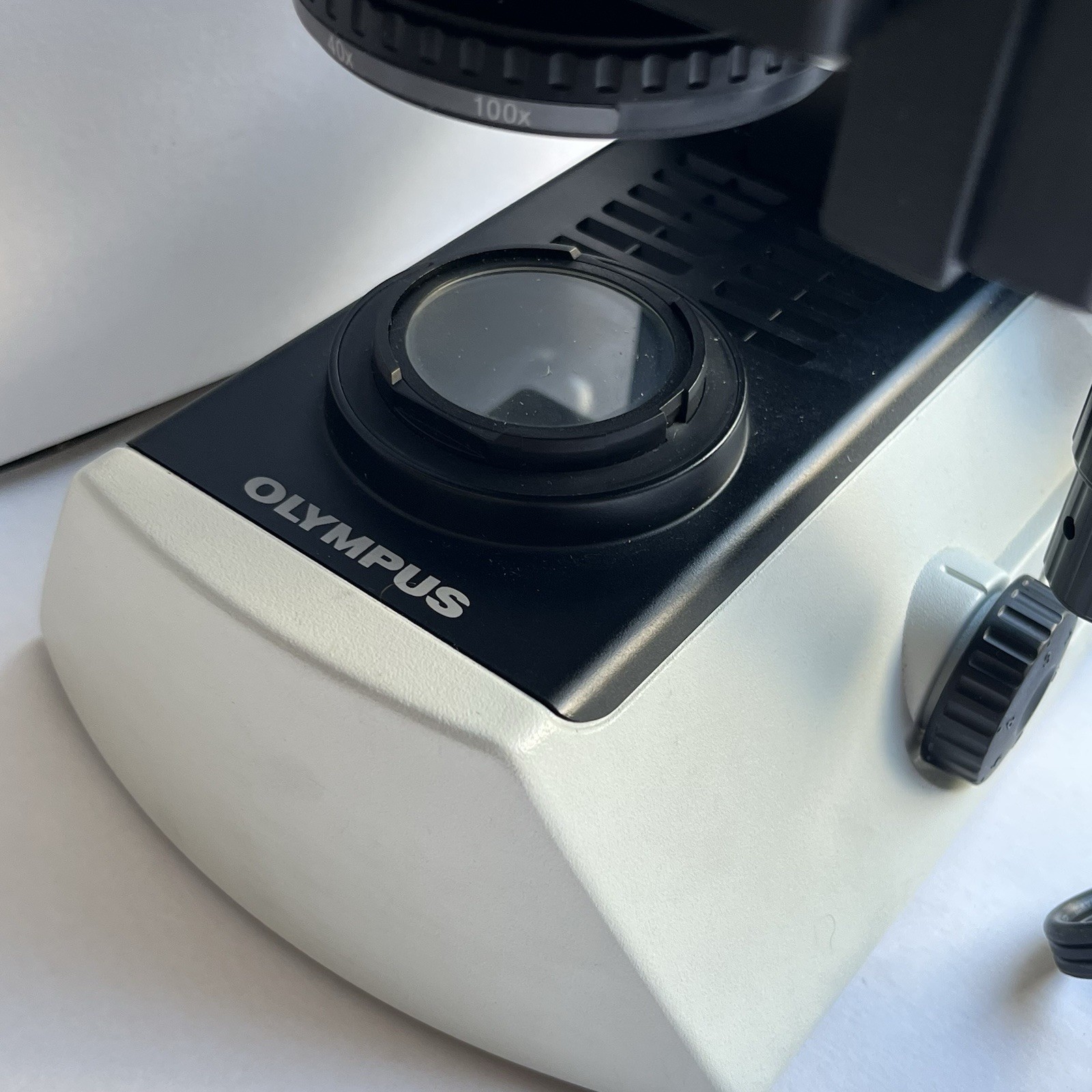 OLYMPUS CX21 CX21FS1 Binocular Microscope Plan x4 x10 x40 x100 Objectives