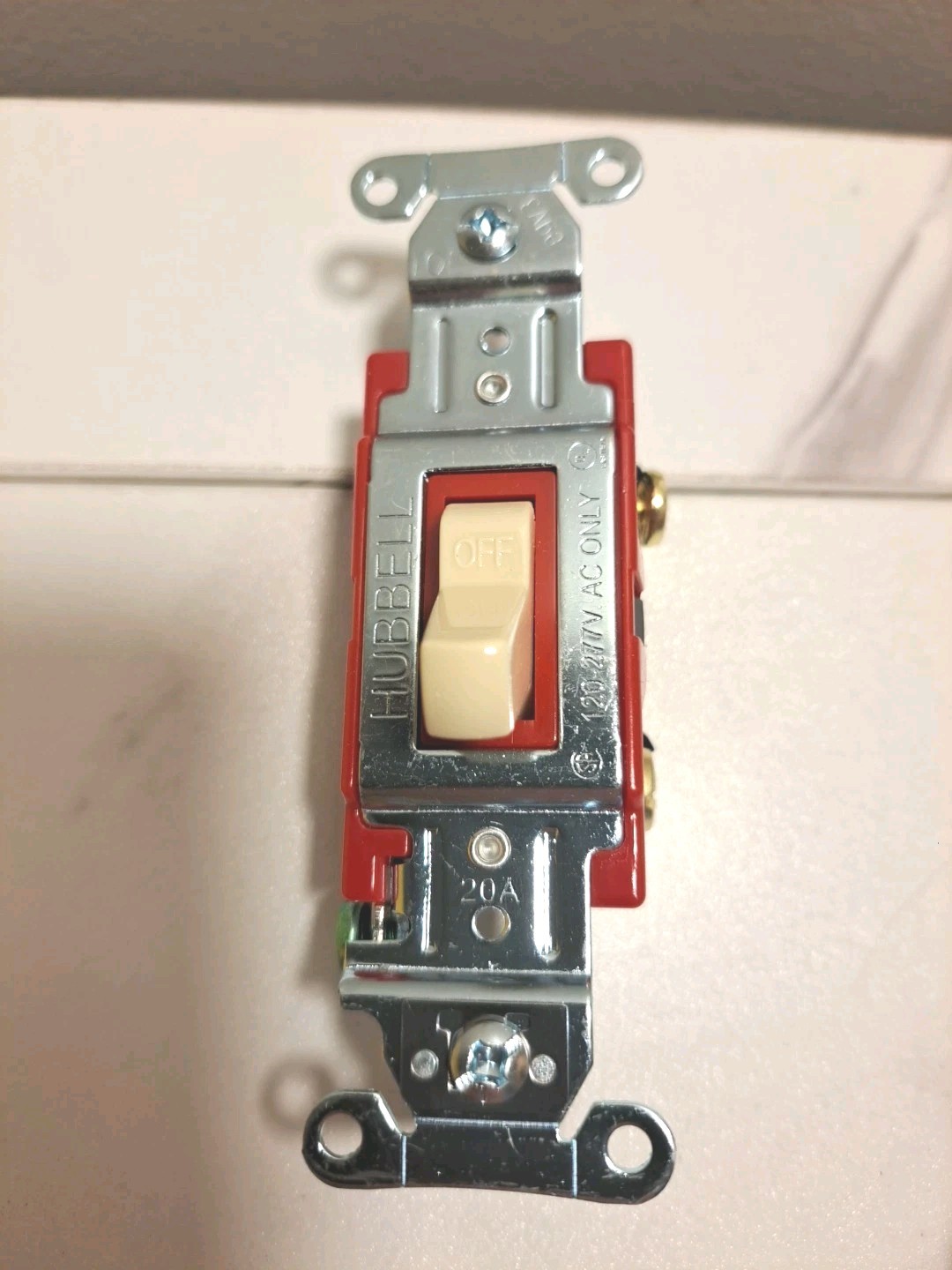 Hubbell 1221I Ivory Single Pole Switch 20A 120 NIB!