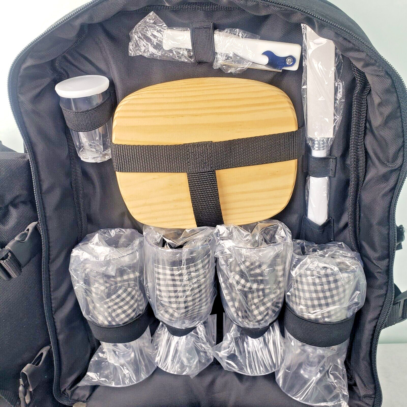 Outdoor Products 4 Person Setting Picnic Backpack